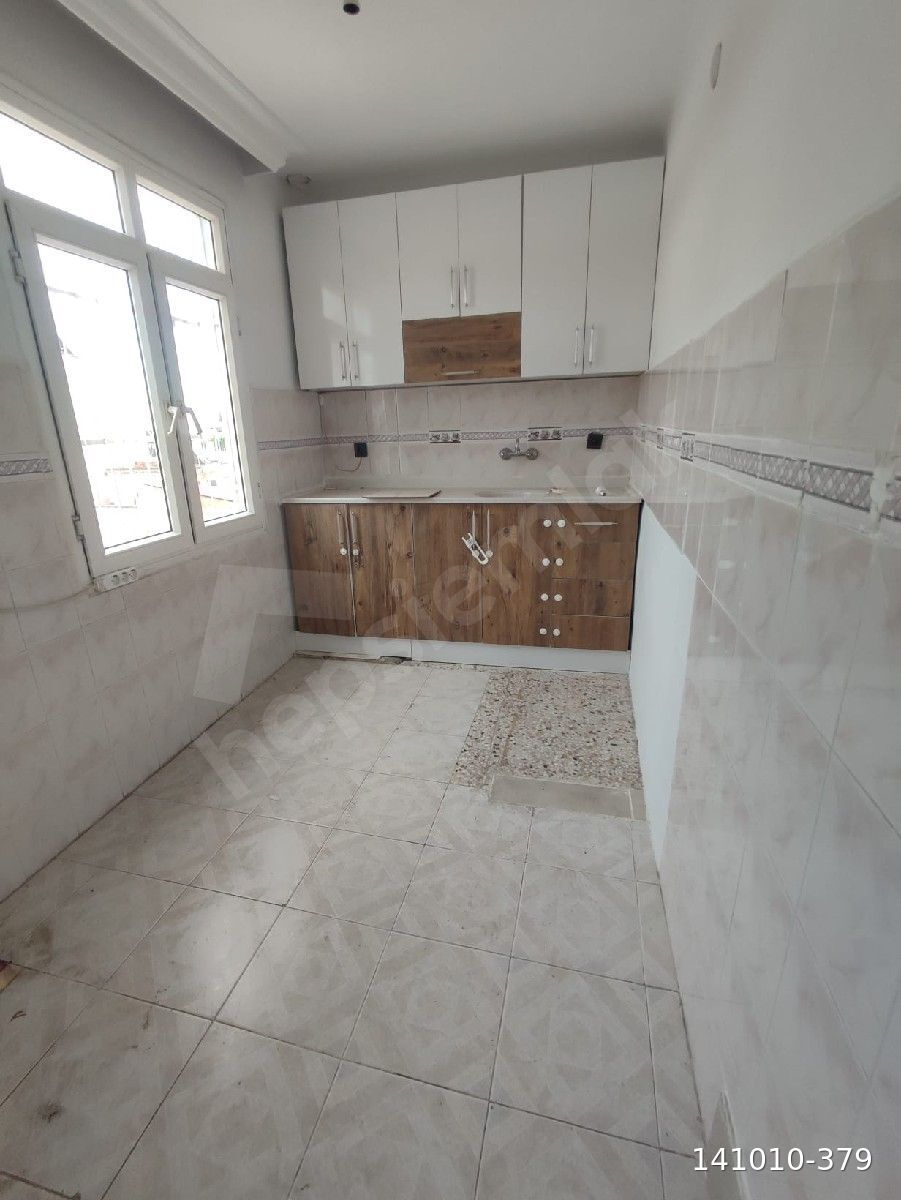İBO OSMAN CADDESİNDE TERASLI 2+1 KİRALIK DAİRE