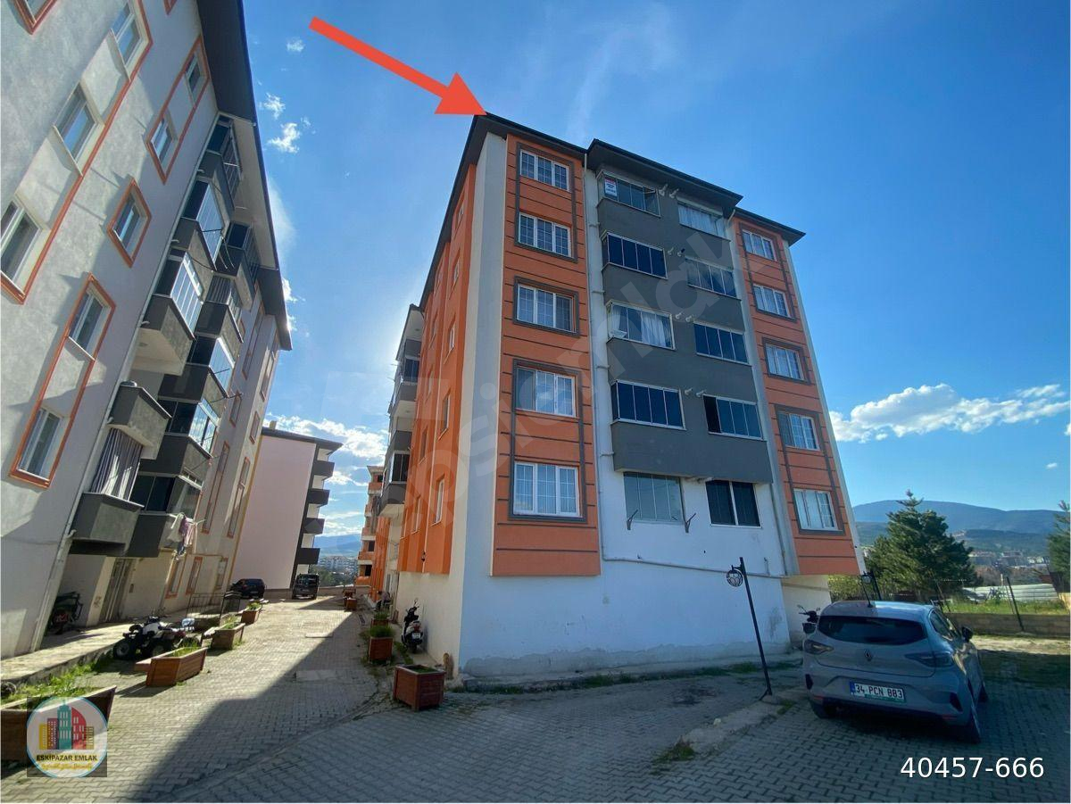 MERKEZ MH.VADİ SİTESİNDE KOMBİLİ EBEVEYN BANYOLU ASANSÖRLÜ 3+1 SATILIK DAİRE