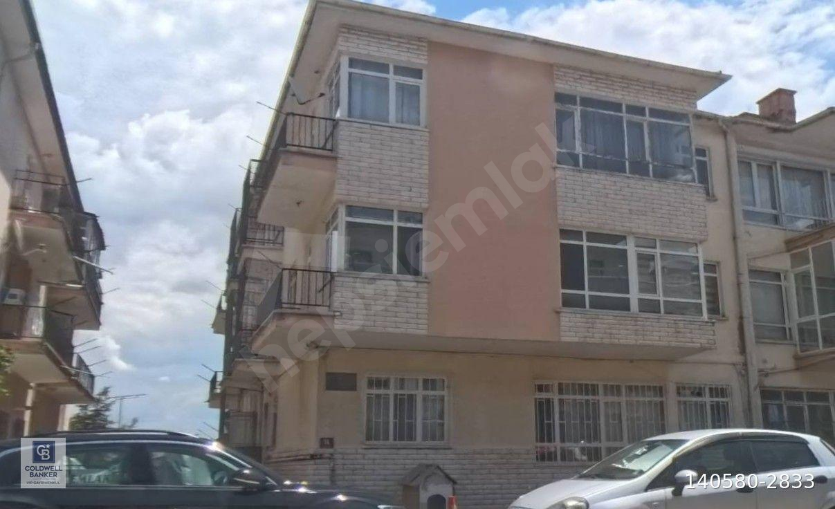 BAHÇELİEVLER METROYA 350 M SATILIK 3+1 DAİRE
