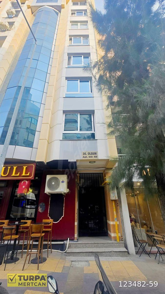 BORNOVA SÜVARİ CADDESİNDE KİRALIK 2+1 DUBLEX DAİRE