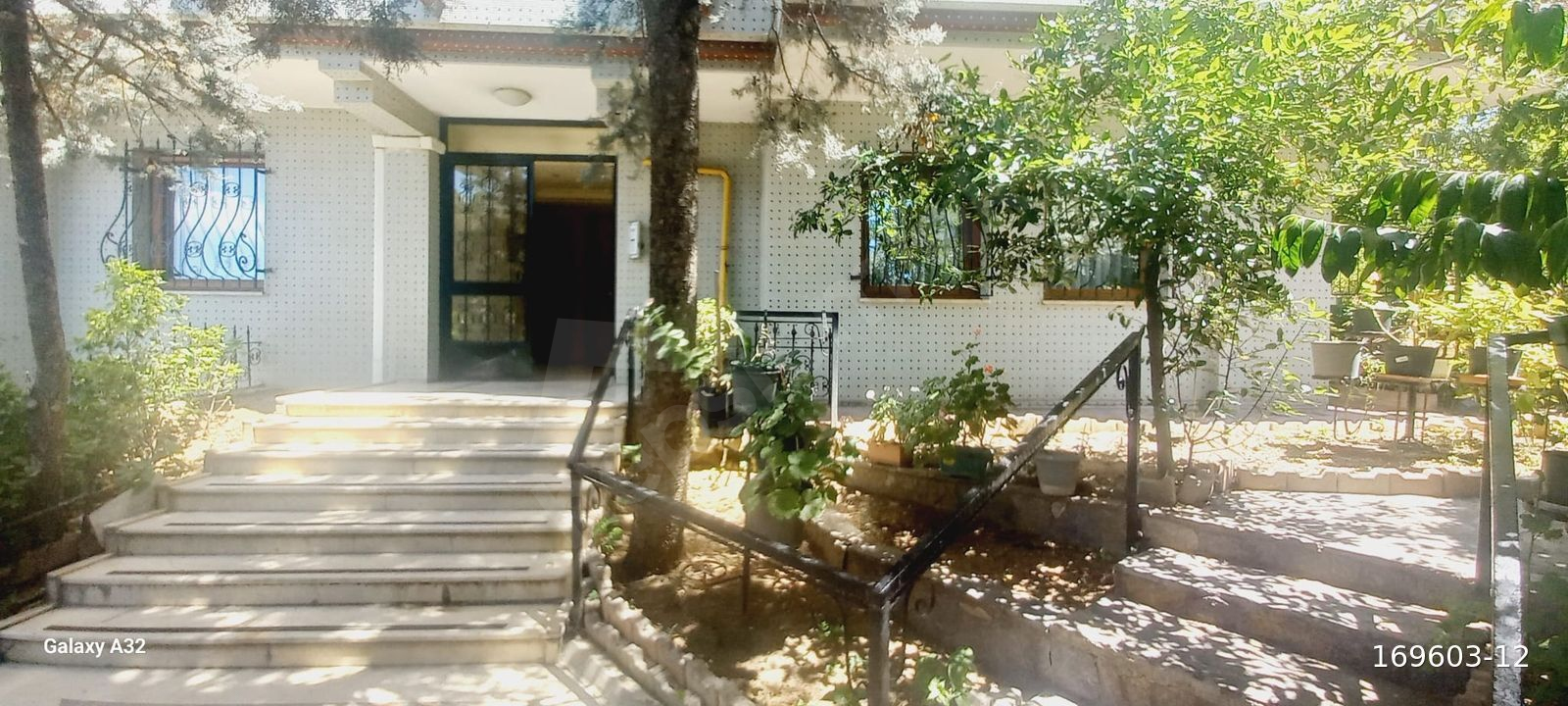ATAŞEHİR, KÜÇÜKBAKKALKÖY DE SATILIK GENİŞ 2+1 DAİRE