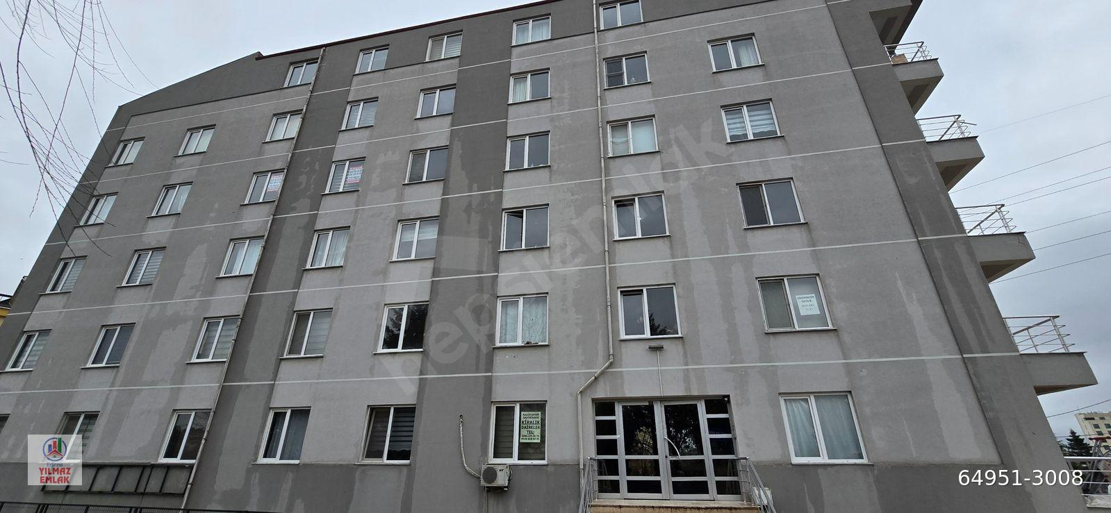 1. MURAT’TA MAH. MERKEZİ KONUMDA NADİR APARTMANI EŞYALI ARA KAT 1+1