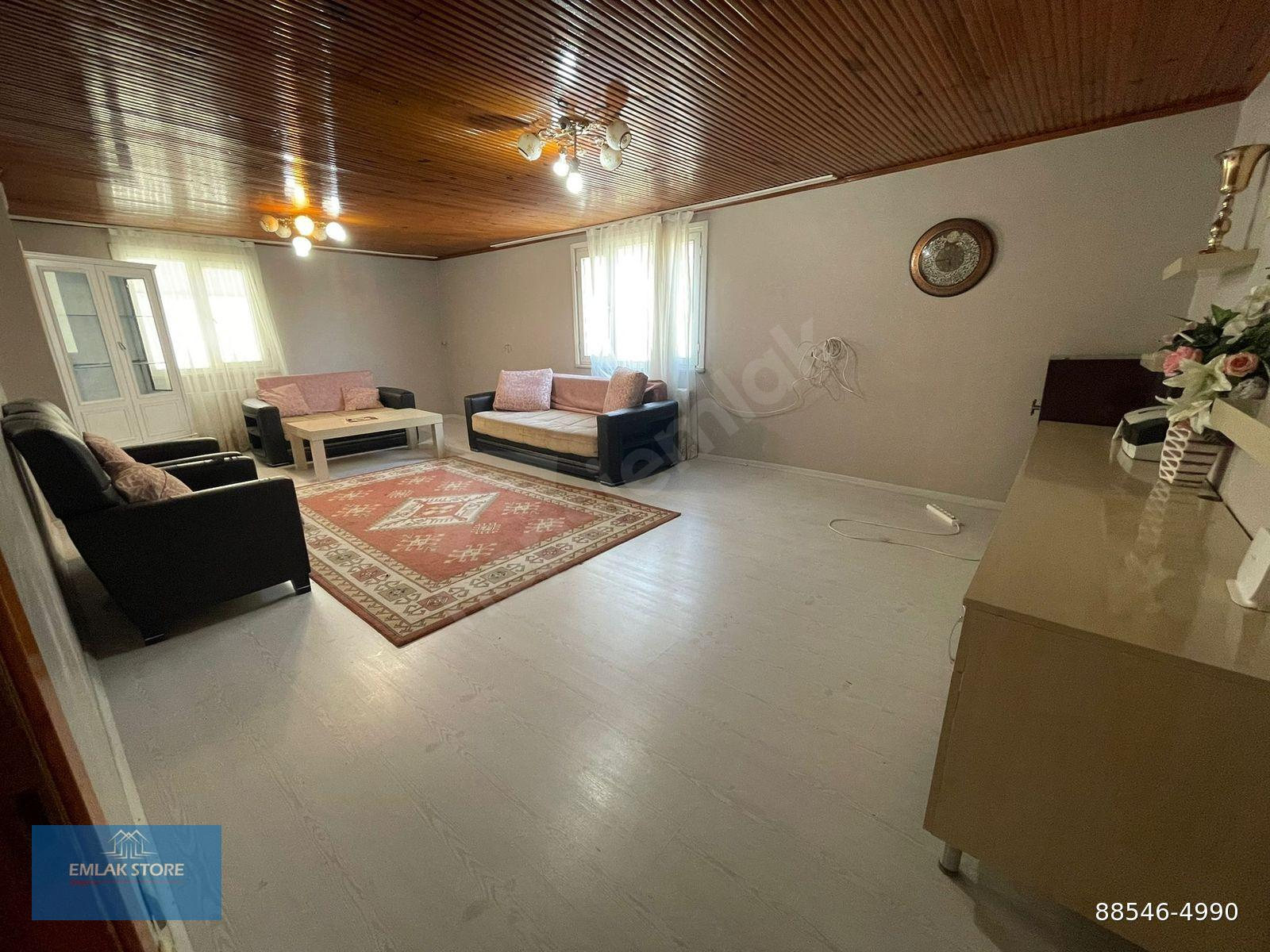 EMLAK STORE'DAN KAYIŞDAĞINDA KİRALIK 200 M2 4+1 EN ÜST KAT DAİRE