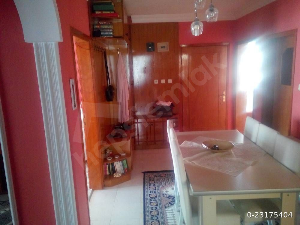 HAYRABOLU'DA DOĞALGAZ KOMBİLİ MOBİLYALI KİRALIK DAİRE