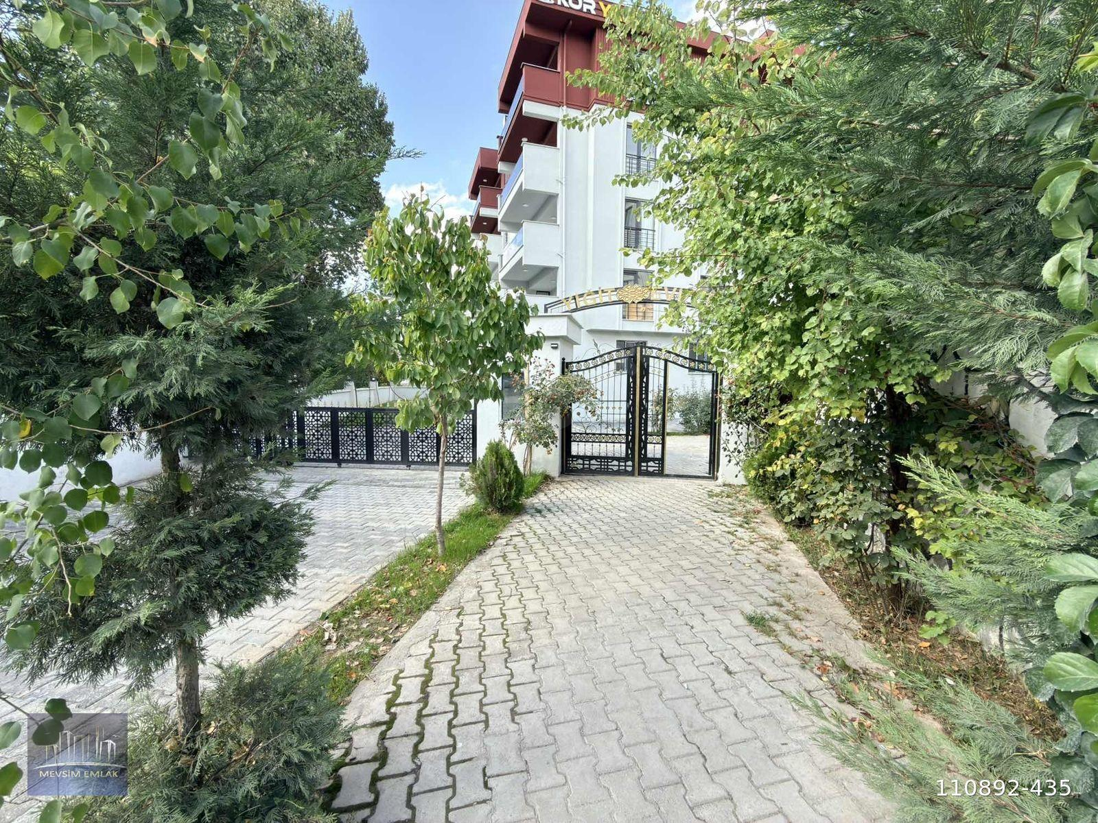 Kale Yoluna Sıfır Lüx 3+1 Sıfır Daire