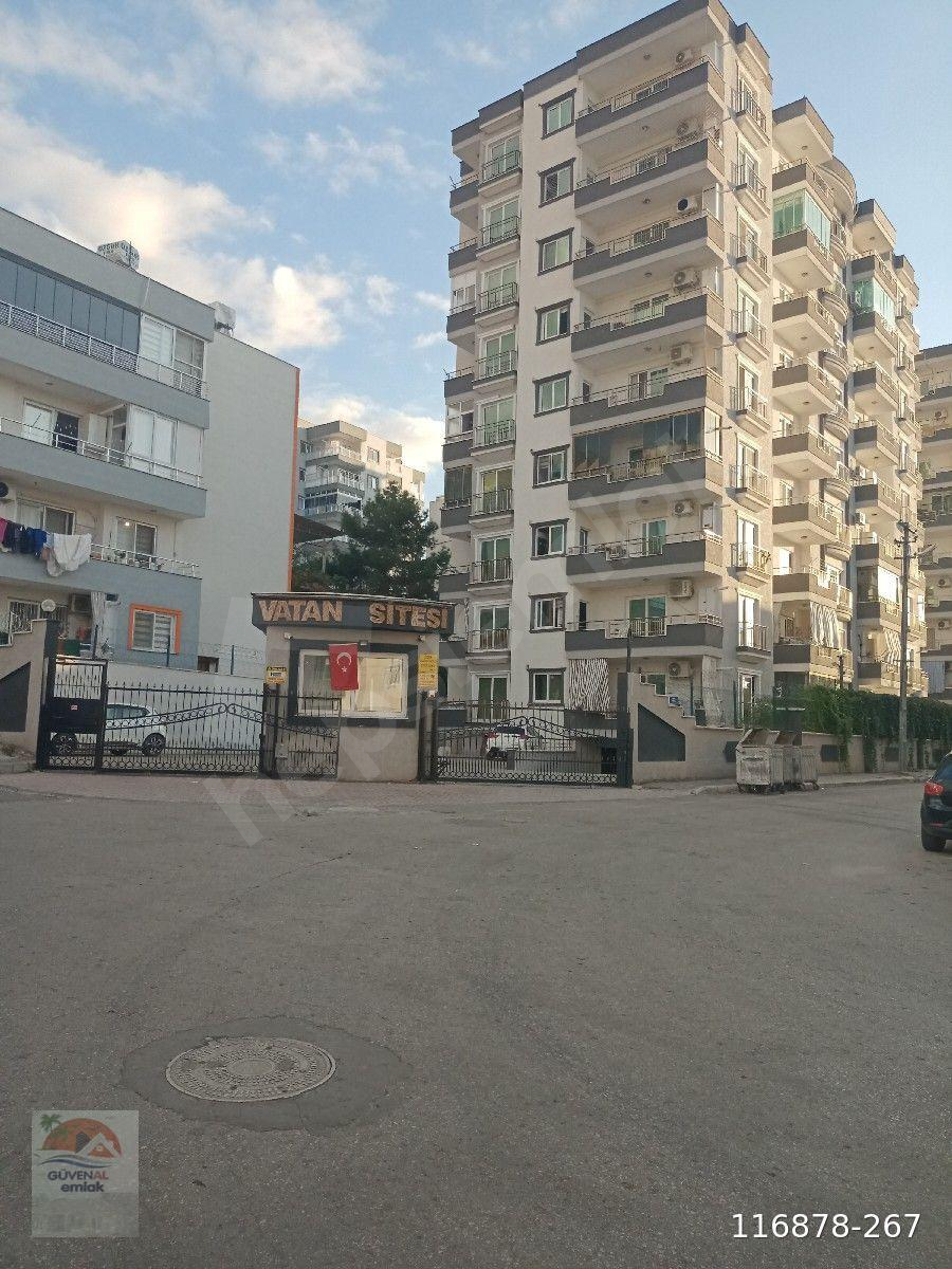 Yunus Emre Mahallesi Vatan Sitesinde Satılık 3+1 Büyük Teraslı, Doğalgazlı daire