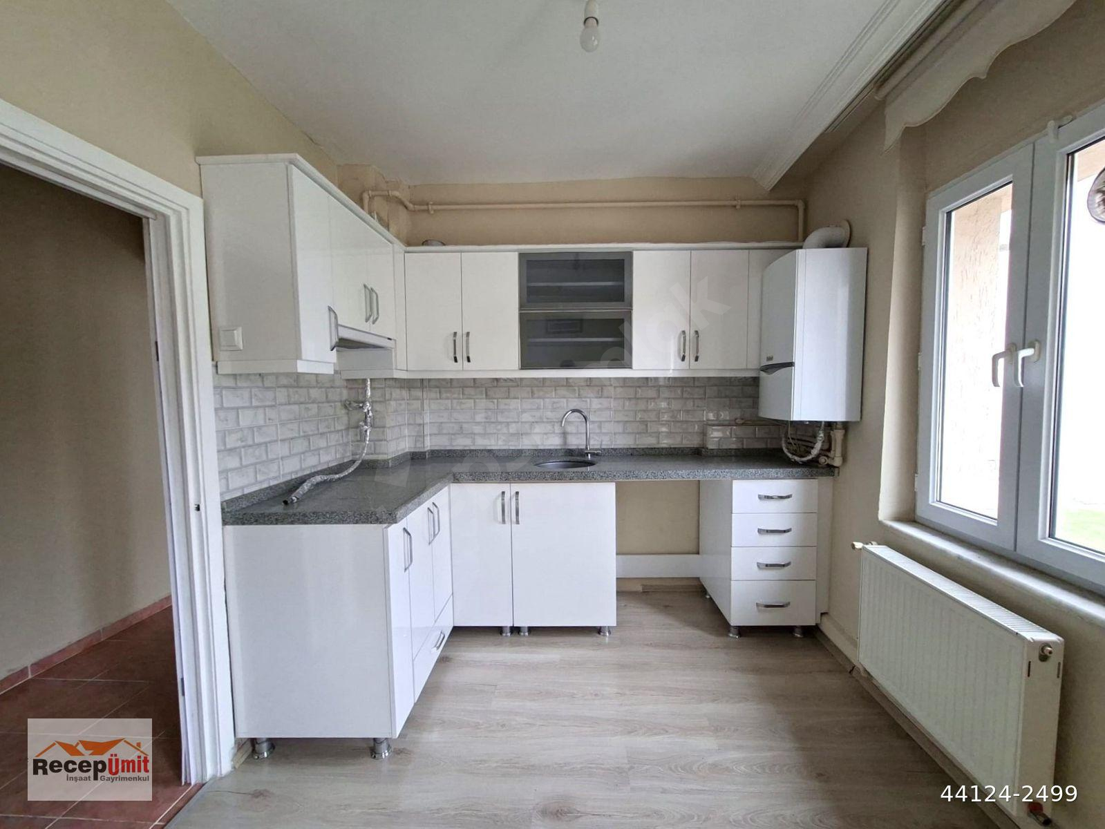 RECEP ÜMİT'TEN HAT BOYU ÜZERİNDE SATILIK 2+1 KOOPERATİF DAİRE.
