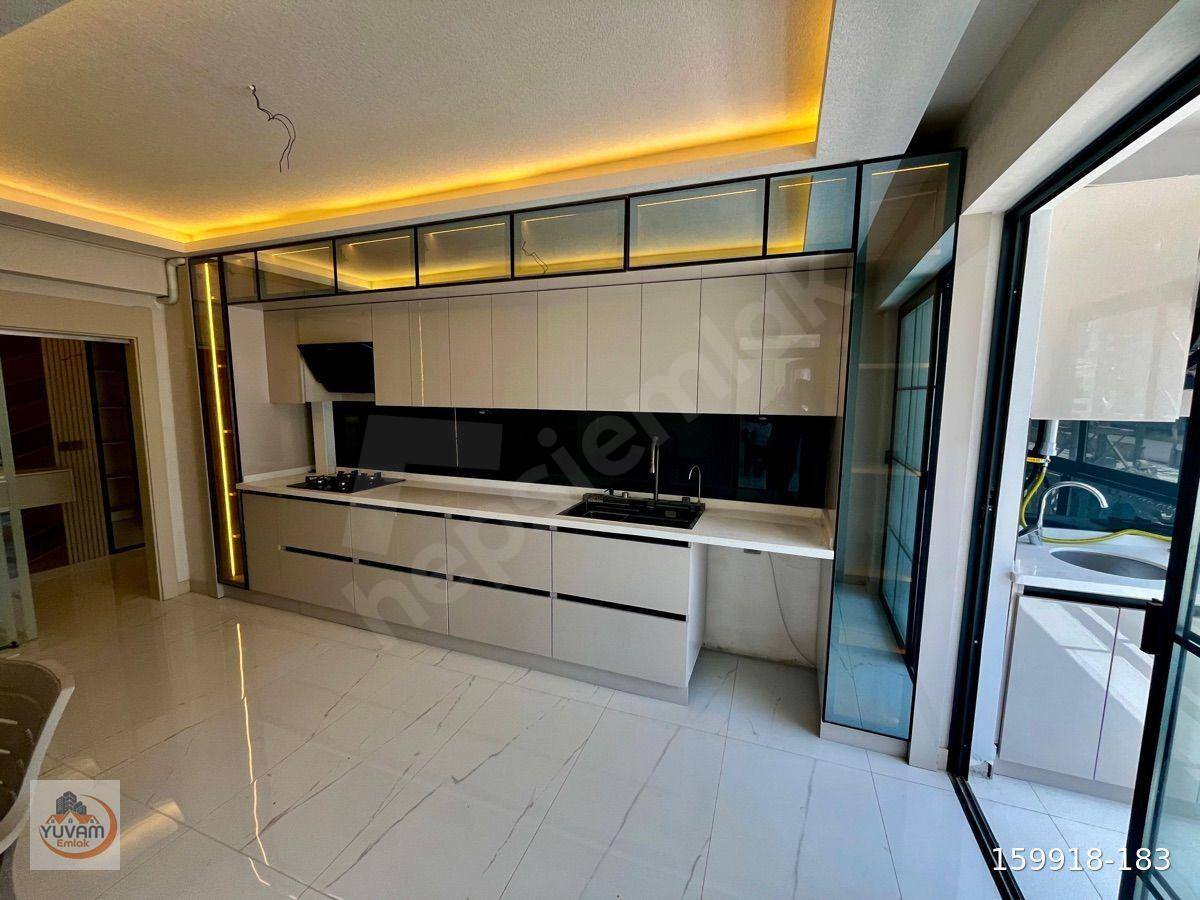 ŞEHİTLİK MAHALLESİNDE GÖRÜLMEYE DEĞER SIFIR FULL YAPILI 4+1 DAİRE