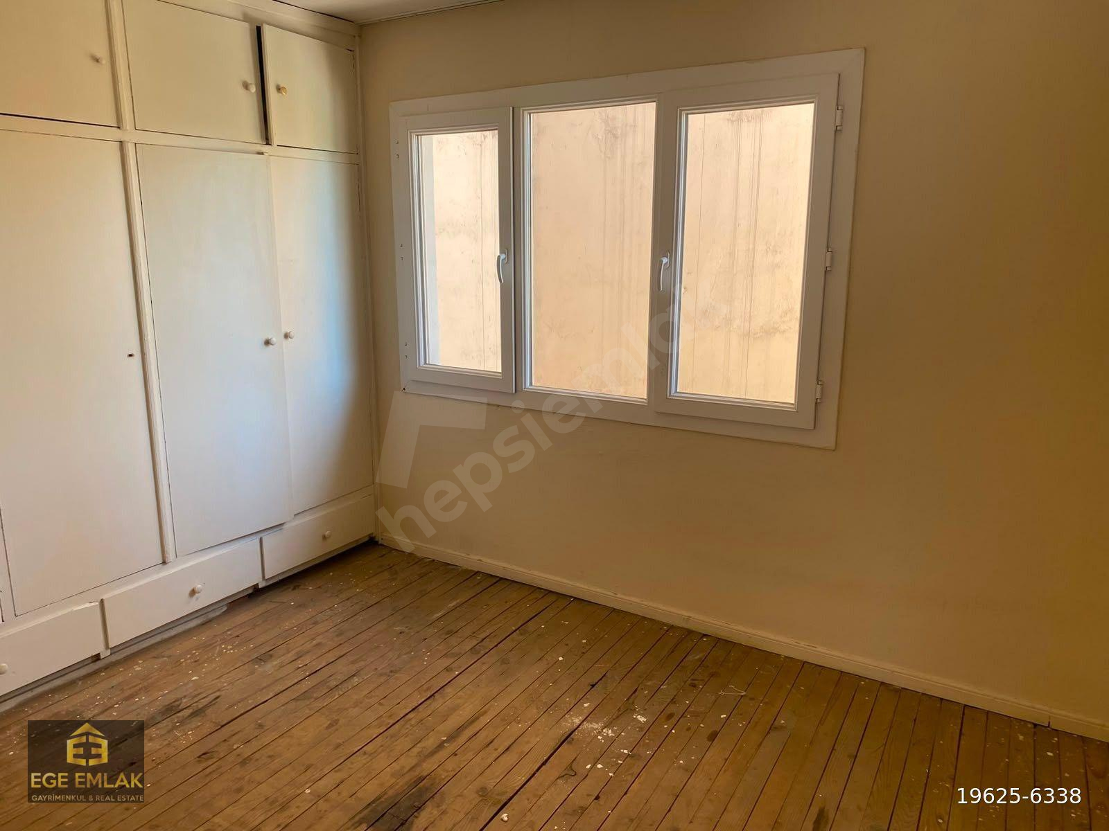AYDIN EGE EMLAK'TAN KURTULUŞ MAH. ADNAN MENDERES BUL. YAKIN 2+1 120m2 KİRALIK DAİRE