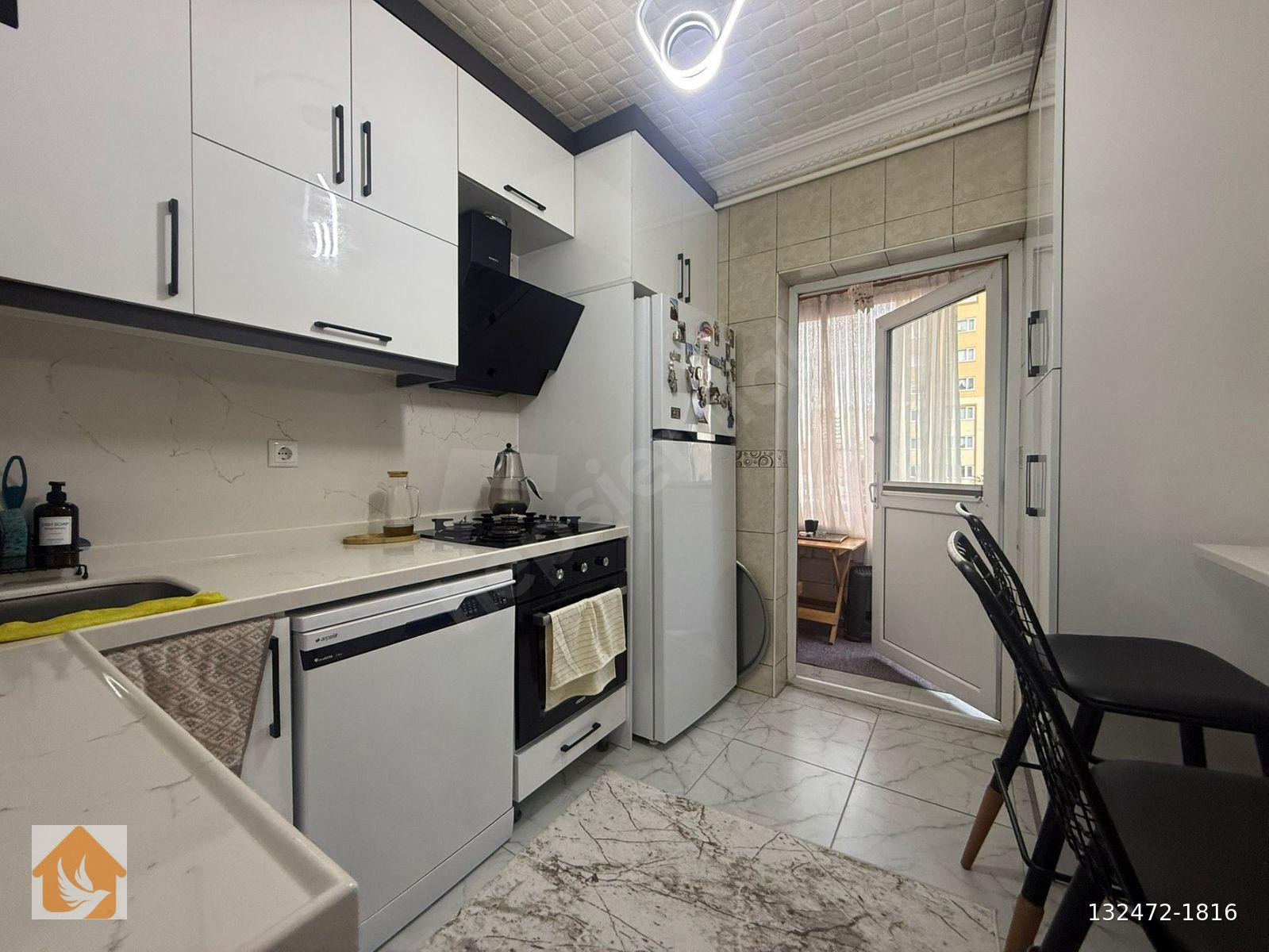 ALTINEVLER FSM SİTESİNDE ÖN GÜNEY CEPHEDE SATILIK 2+1 DAİRE