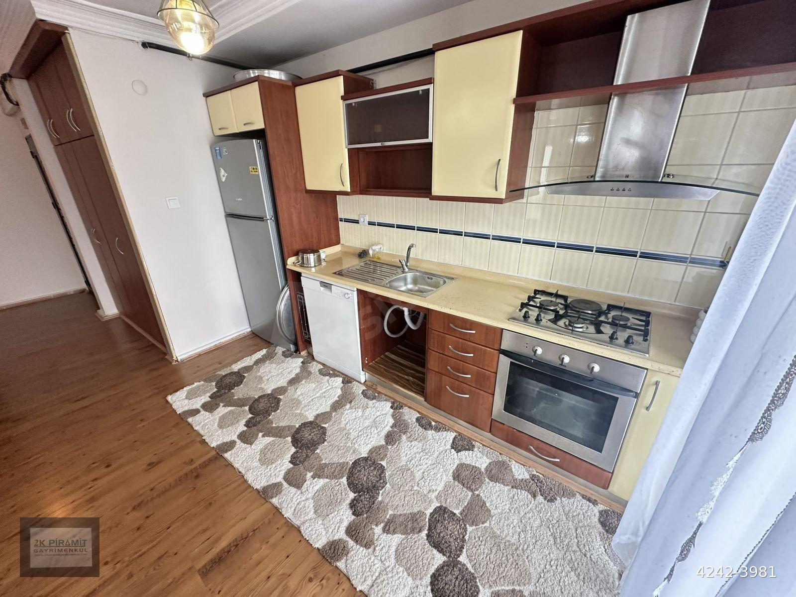 REŞATBEY’de MİLLET BAHÇESİ CİVARINDA KİRALIK GENİŞ 2+1 130 m2 EŞYALI TEMİZ DAİRE!!! KOMBİLİ