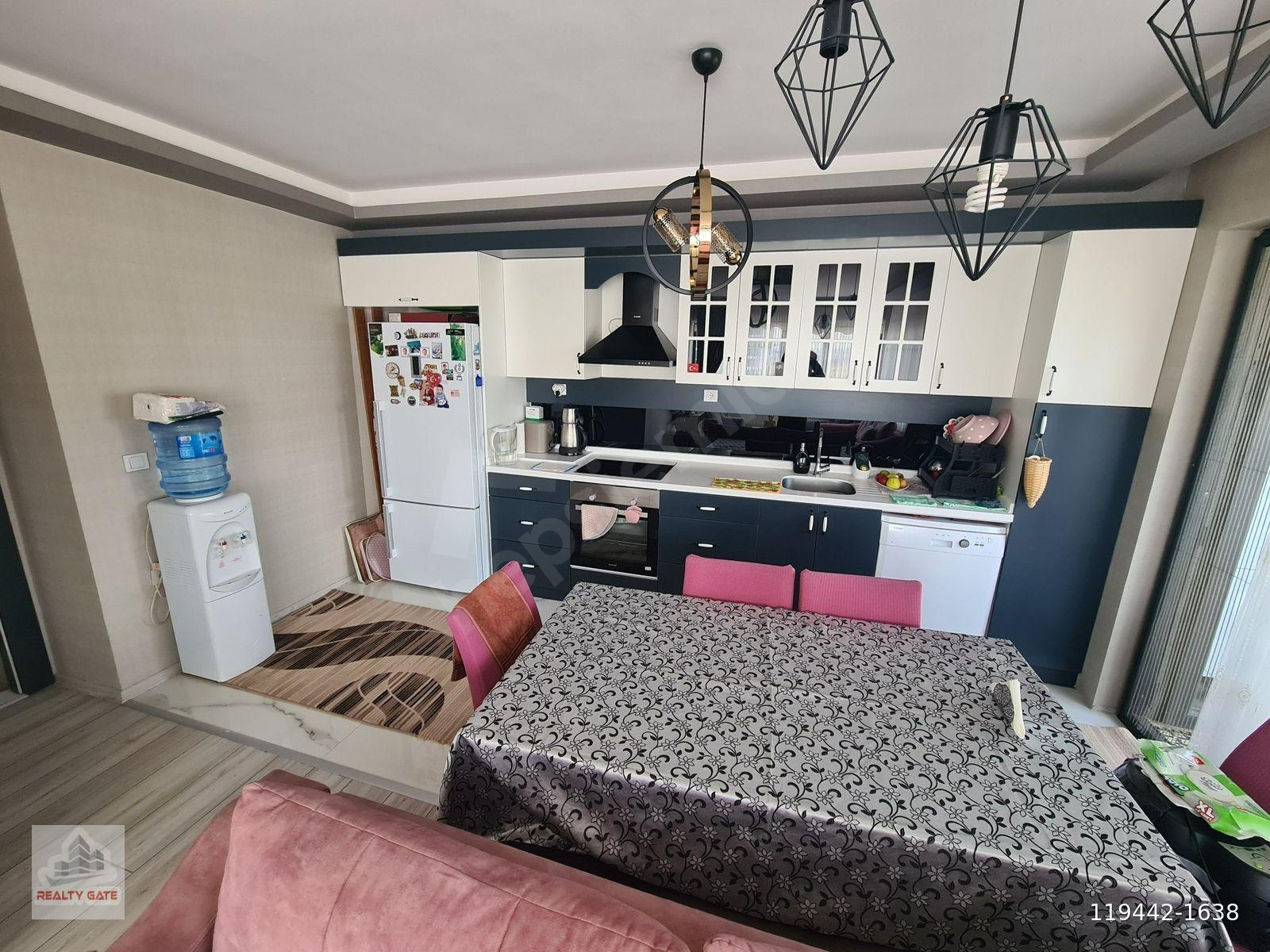 CUMHURİYET MAHALLESİ-METRO DURAĞI YAKINI-SATILIK 2+1 LÜKS DAİRE