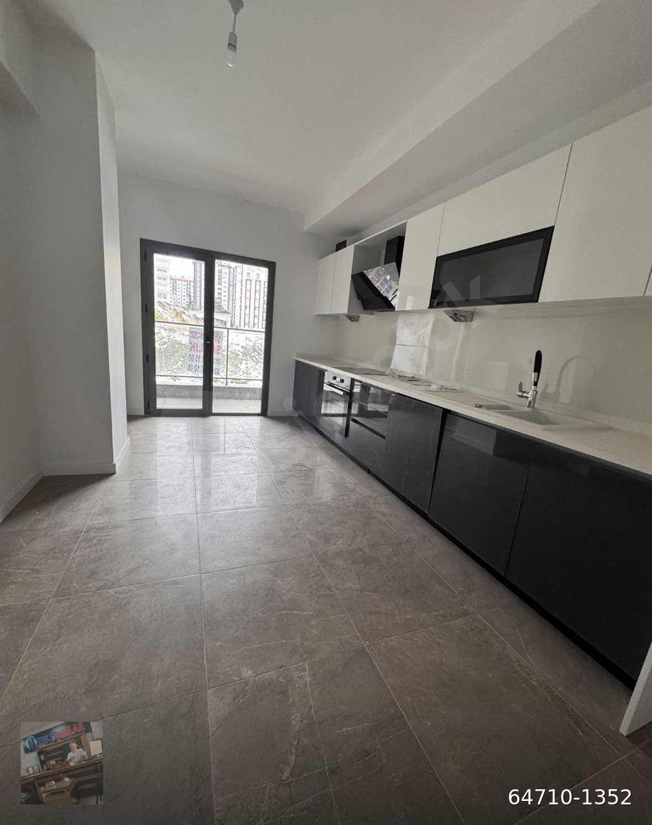 Başakşehir Başakport'ta Satılık 4+1 Daire BOŞ