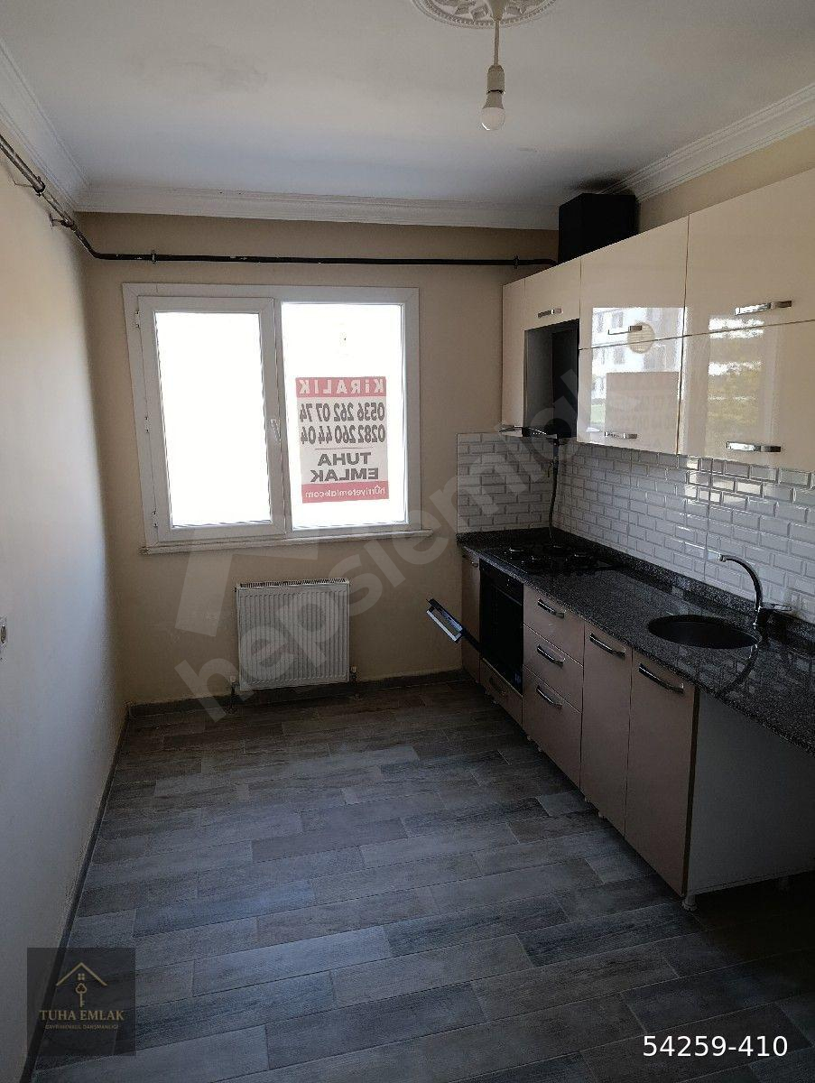 Atatürk Mahallesi'nde soğancılar caddesi' file market karşısı kiralık 2+1 daire