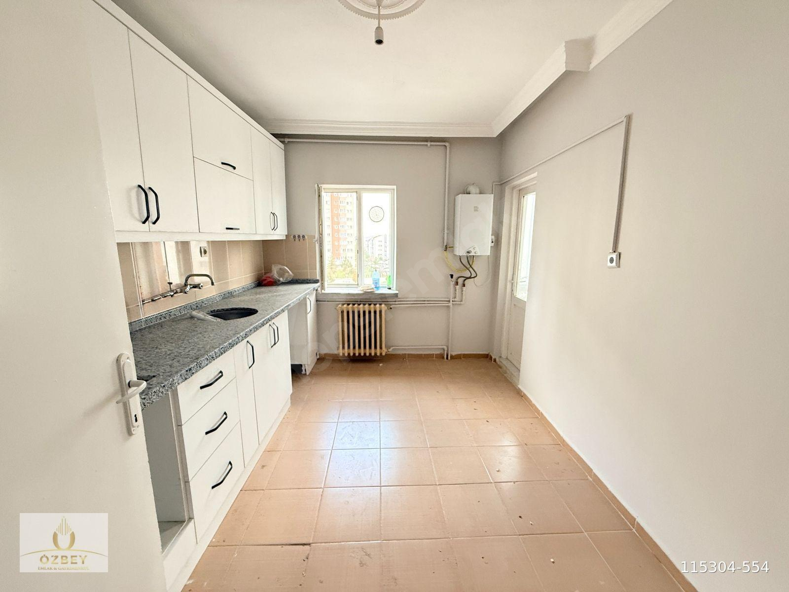 ÖZBEY EMLAK SULTANDERE MH MANZARALI SİTE İÇİ KİRALIK 3+1 DAİRE