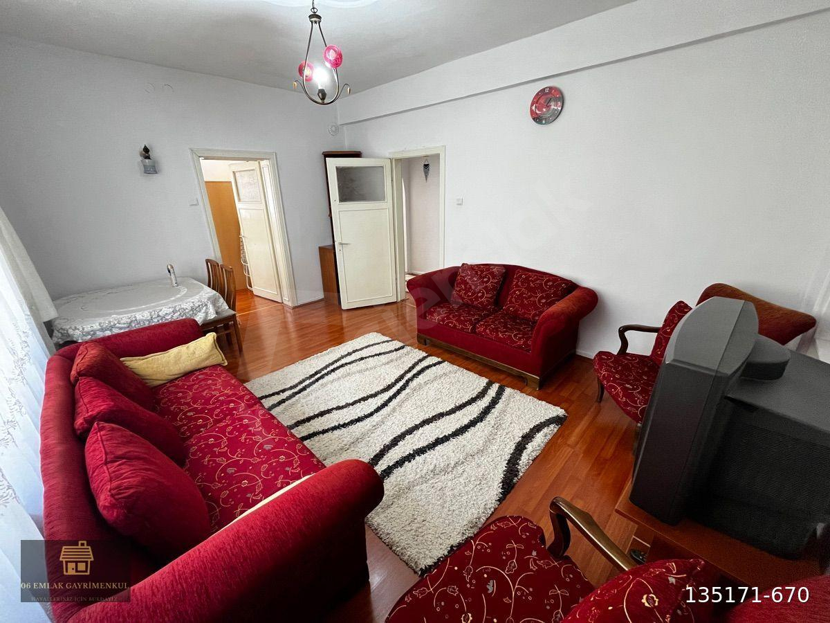 ÇANKAYA ESAT BELKIS SK 2+1 EŞYALI KATTA TEMİZ BAKIMLI DAİRE