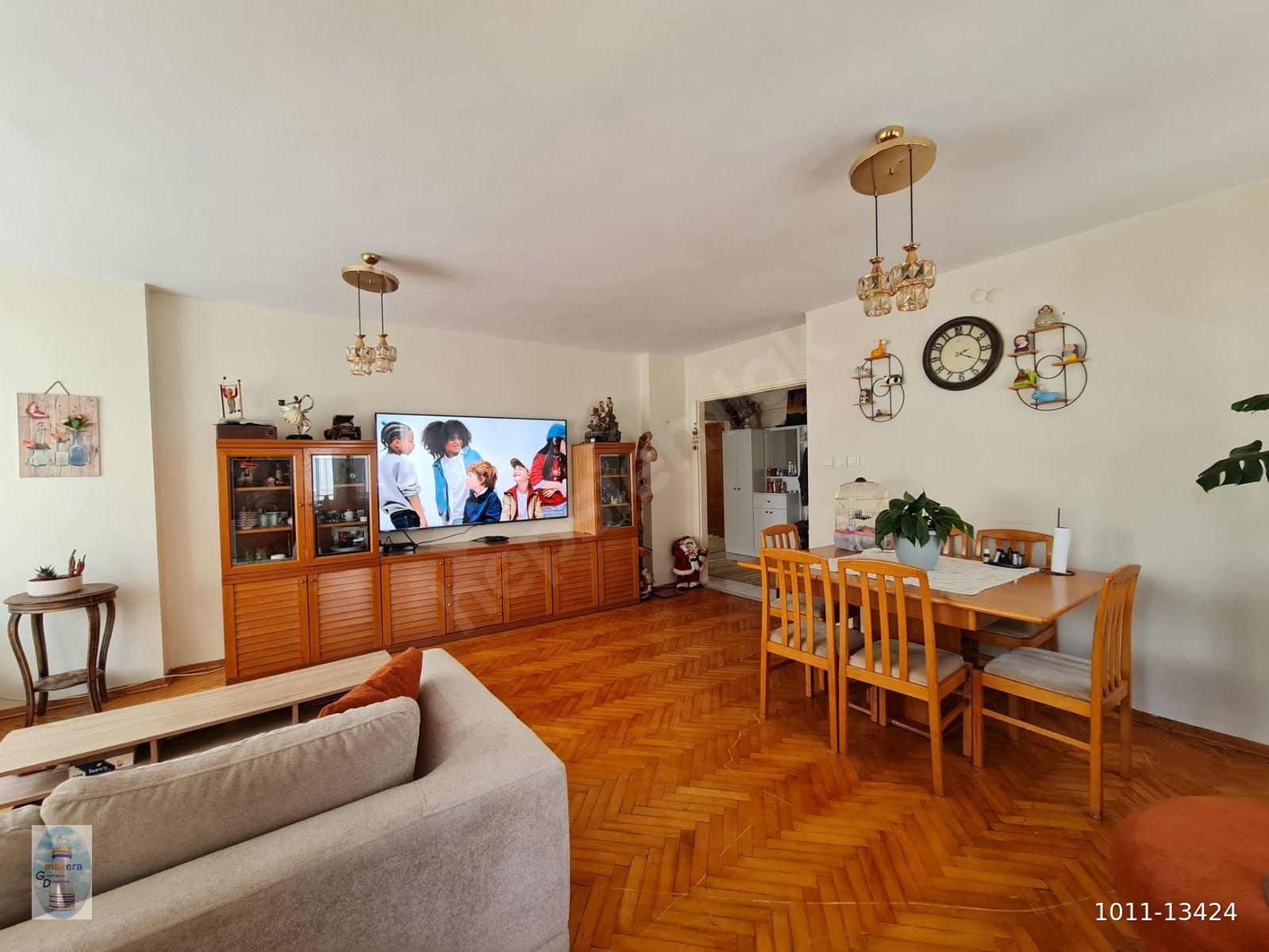 ZUHURATBABADA MEYDANA MARMARAYA YAKIN 125M2 3+1 ARAKAT 95 YAPIMI