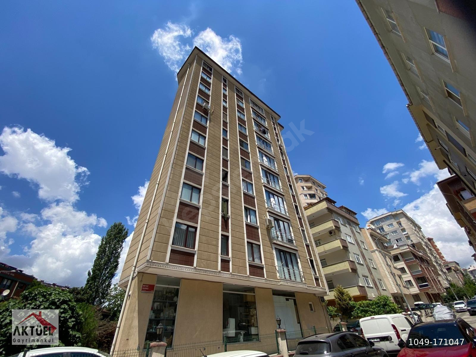 ATAŞEHİR AŞIK VEYSEL MAHALLESİ 140 M2 EBEVEYNLİ FERAH 3+1 DAİRE