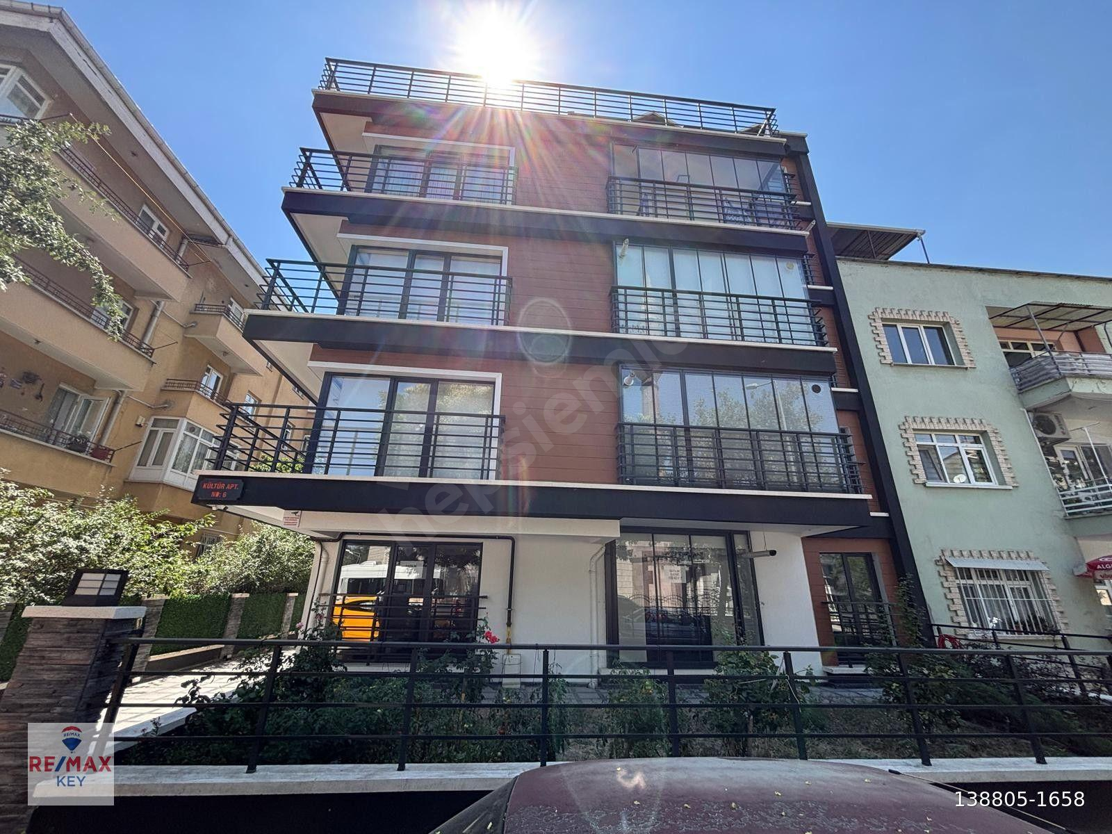AYDINLIKEVLERDE SATILIK 3+1 GİRİŞ KAT YERDEN ISITMA BALKONLU