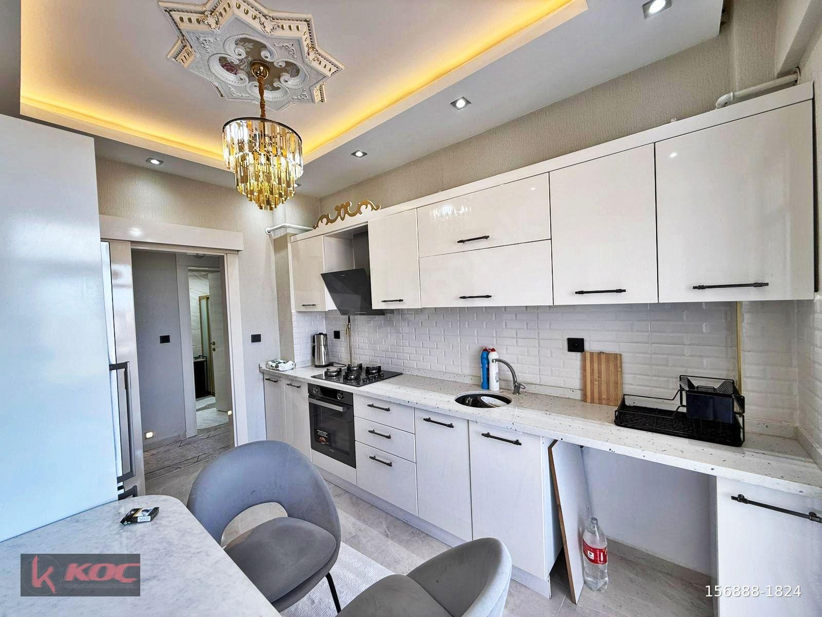FISTIKLIK'TA AÇIK CEPHE SİTE İÇİ ARAKAT BAKIMLI GENİŞ OTURM 3+1