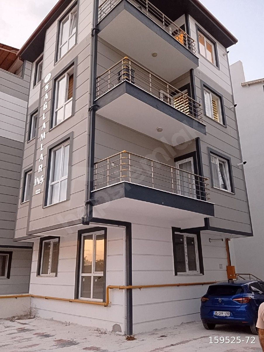 Adliye'nin alt tarafında, Süt ofisi yakınında sıfır binada eşyalı satılık apartlar
