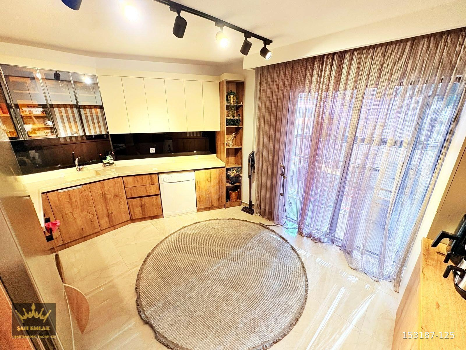 MENDERES MAH.DE 3+1 ARA KATTA MASRAFSIZ FERAH LÜX DAİRE