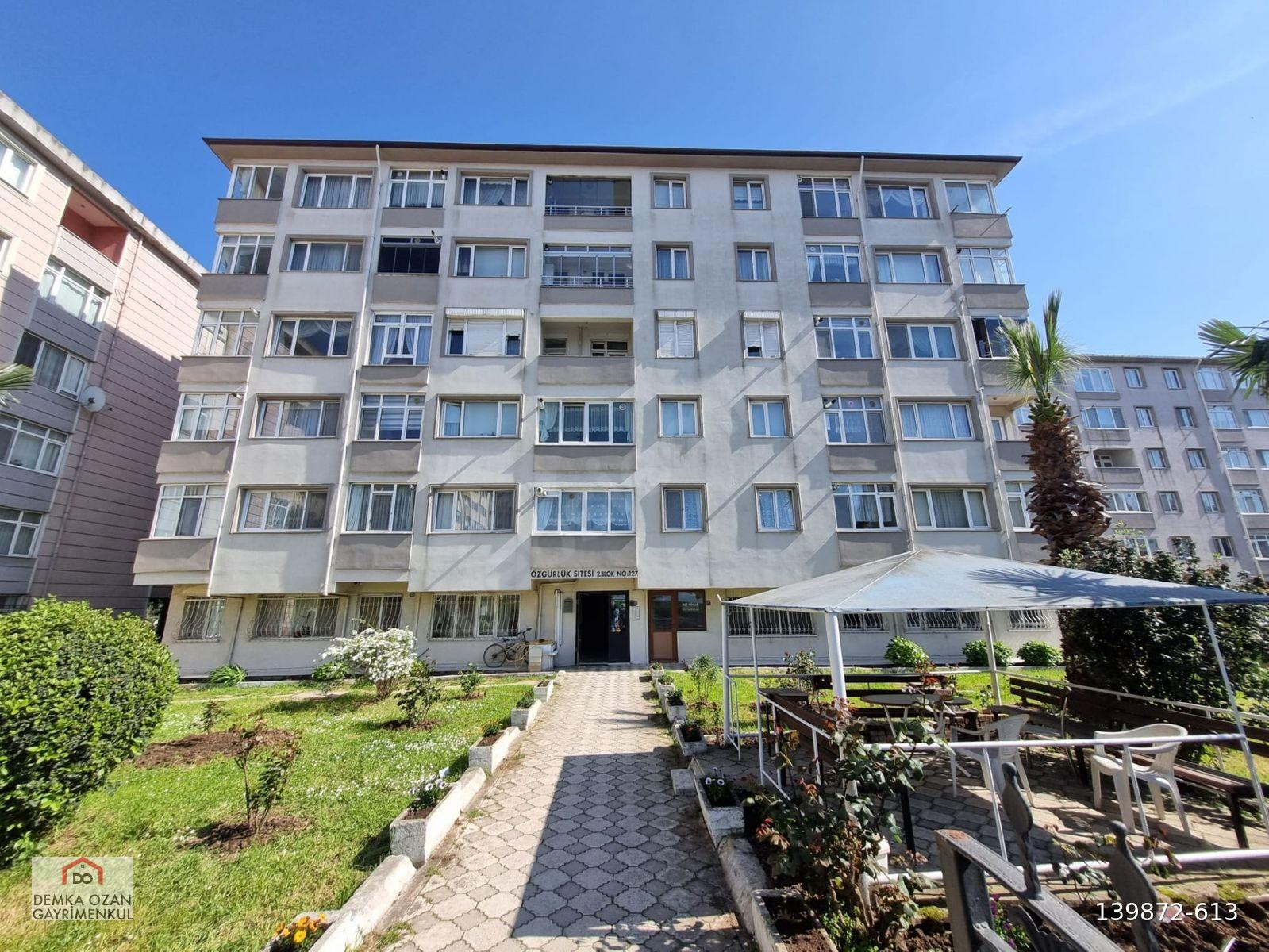 Demka Ozan 'dan Paşakonak Mah.'de KİRALIK 2+1 CADDE ÜZERİ DAİRE