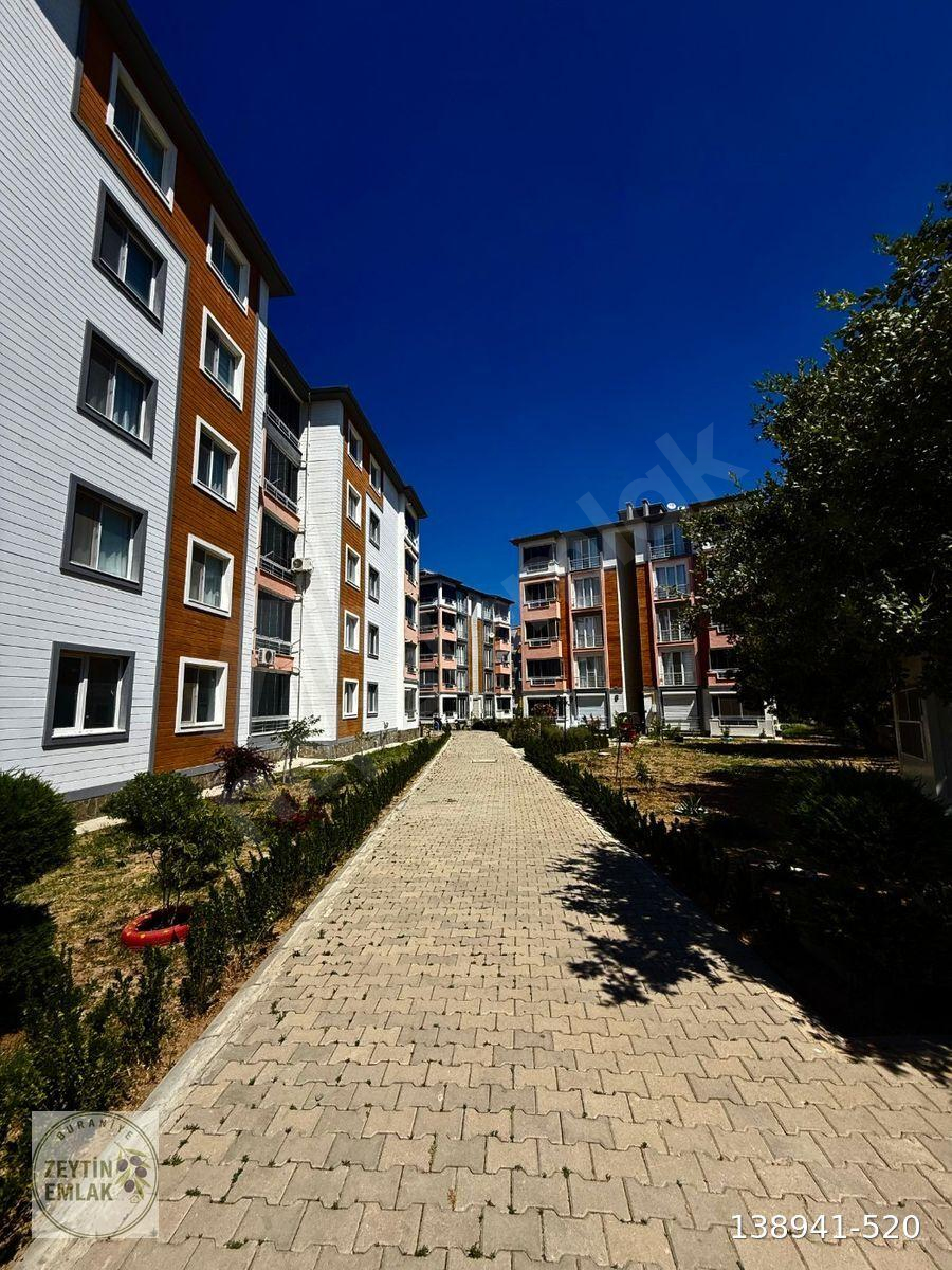 BURHANİYE BADEMALANI'NDA GENİŞ VE KONFORLU 3+1 DAİRE