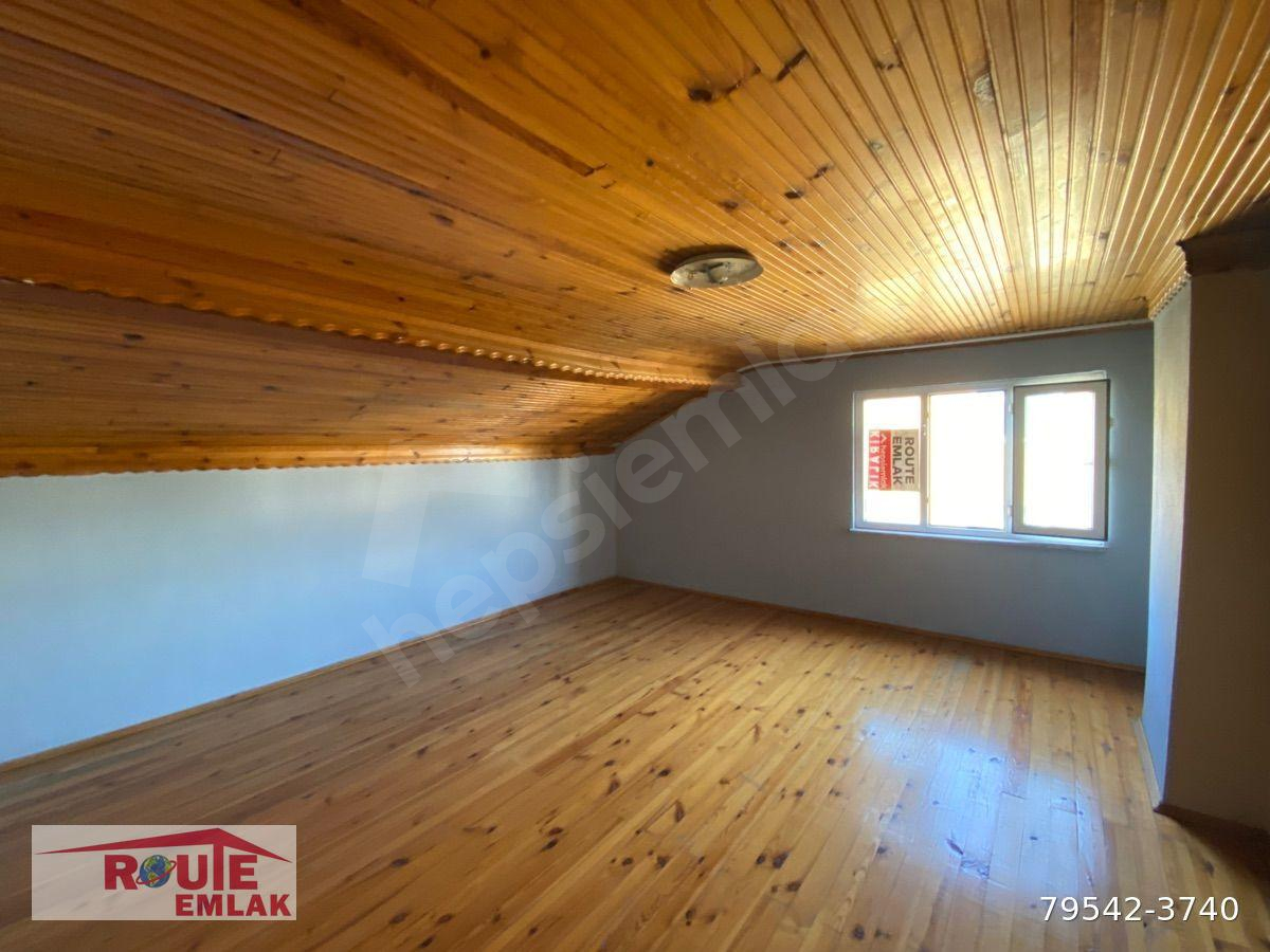 Derince sırrıpaşada kiralık çatı katı