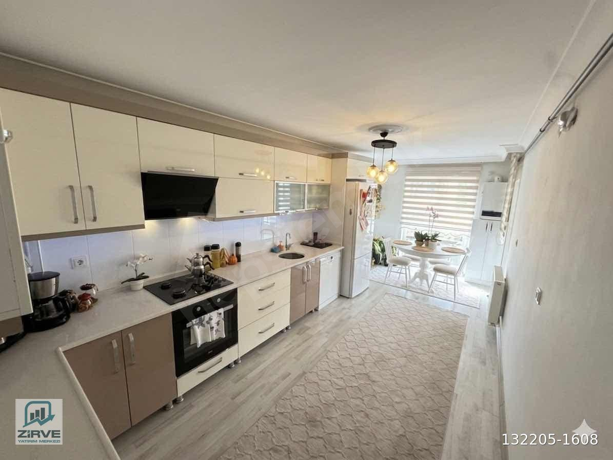 ZİRVE EMLAK'TAN! FUL YAPILI KÖK TAPULU GENİŞ VE KULLANIŞLI DAİRE