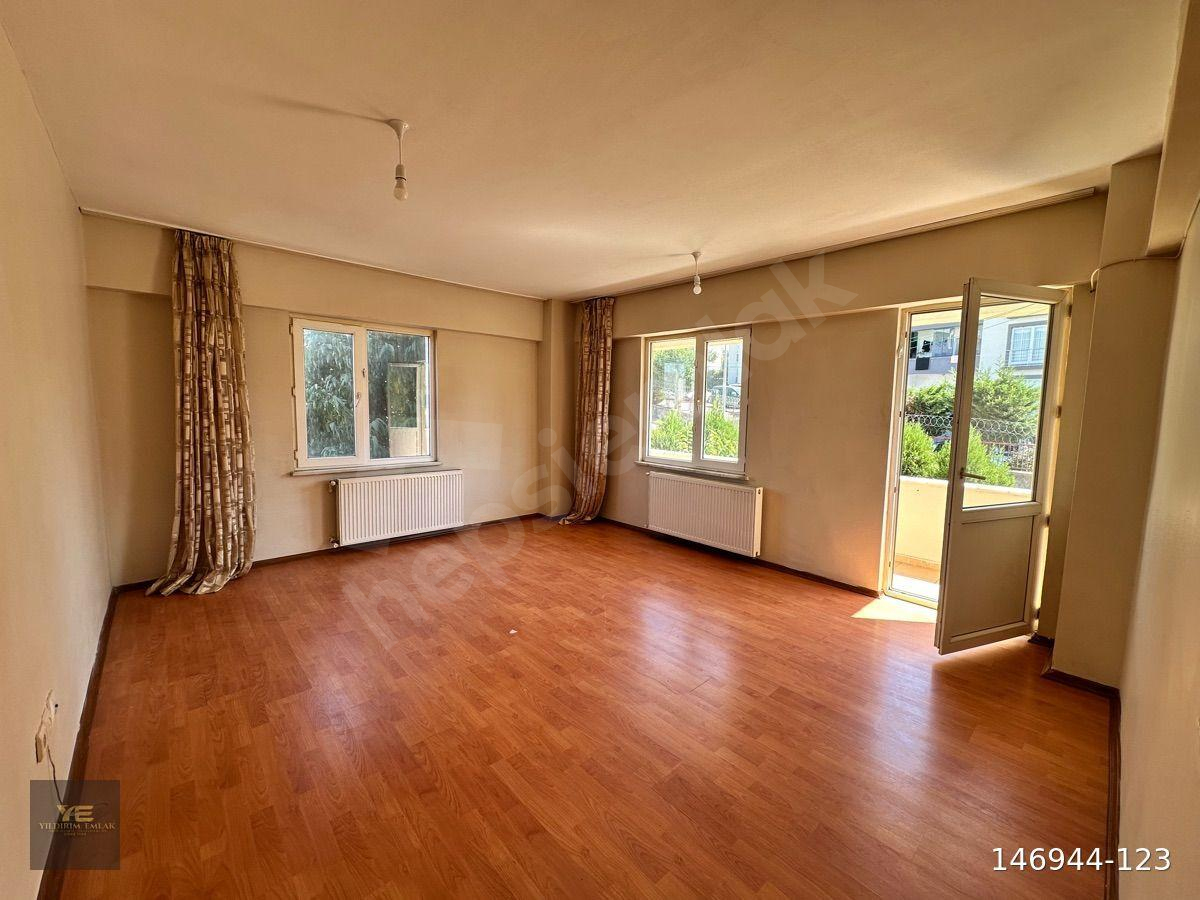 Akse Mah. 120 m² 3+1 Kiralık Ara Kat Daire..