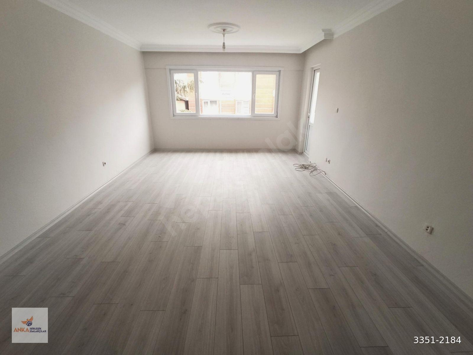ATAŞEHİR FETİH'TE, LİBADİYE'YE YAKIN SİTEDE, 3+1 SATILIK DAİRE