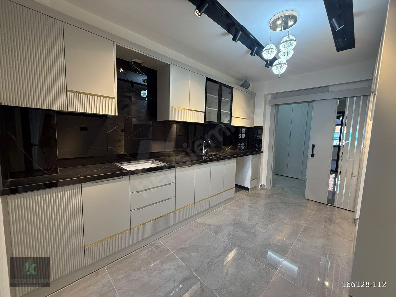ALPASLANDA KAT VE CEPHE SEÇENEKLİ ULTRA LUX 3,5+1 SIFIR DAİRELER