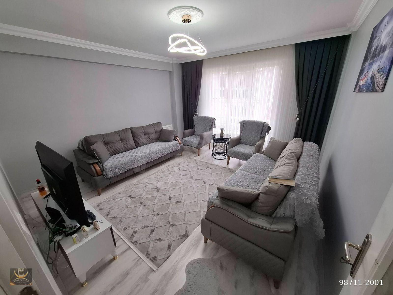 POYRAZ EMLAKTAN EMEK MAH.ZİYAGÖKALP CADDESI YAKINI 2+1 SATILIK DAİRE