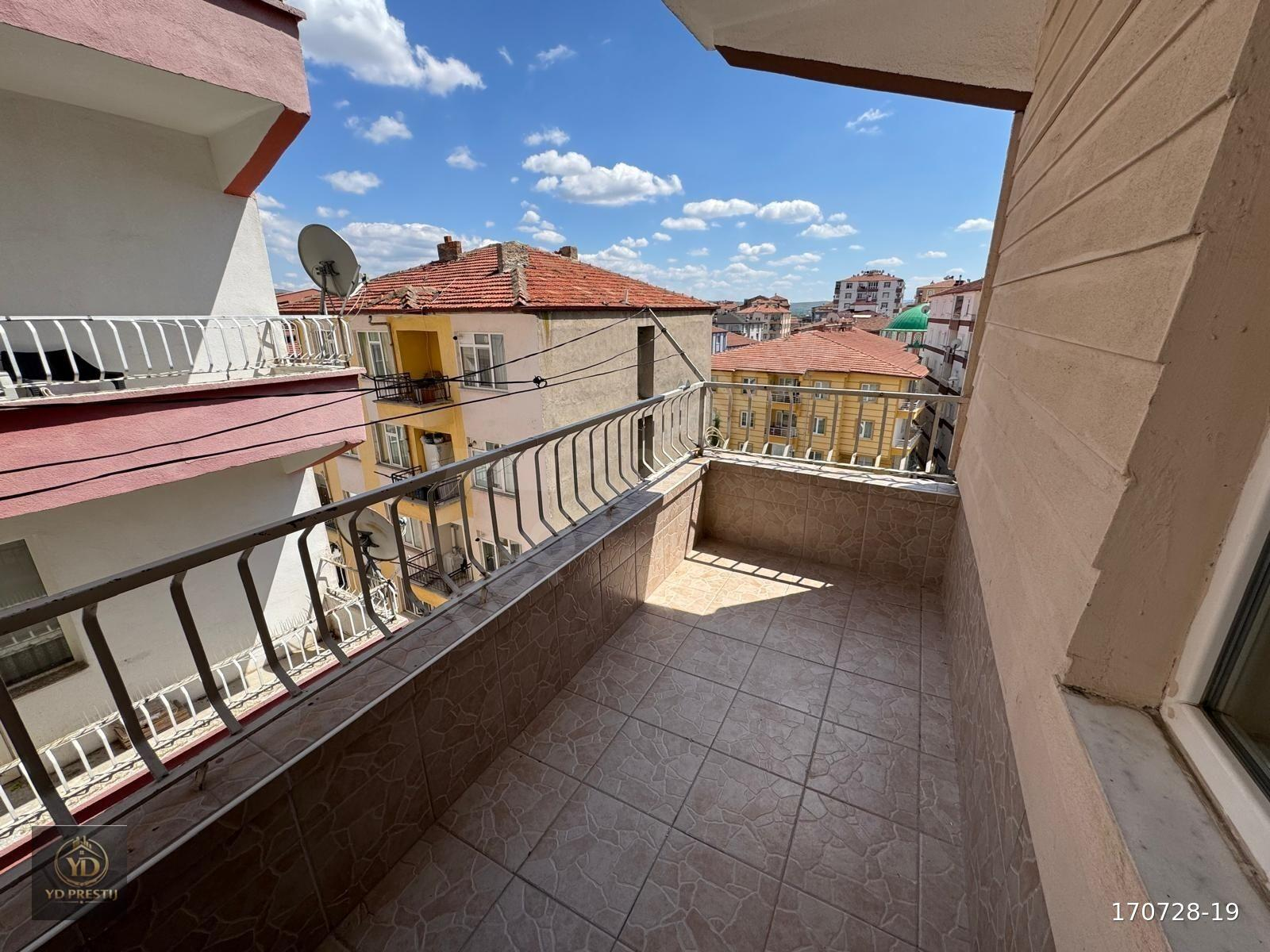 ŞEHİTLER OKULU YANINDA 3+1 SATILIK VE KİRALIK DAİRE
