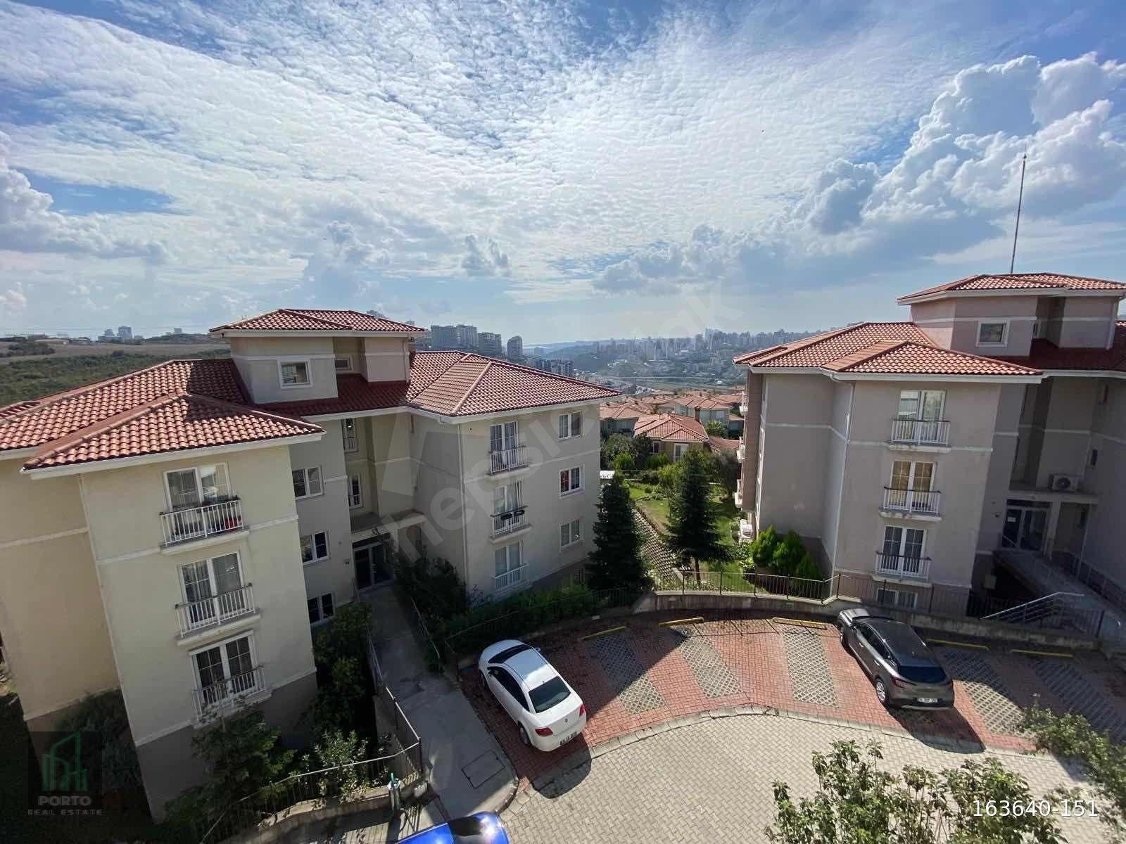 PORTO EMLAK'TAN - ESTON ŞEHİR 3'TE HAVUZ MANZARALI LÜKS DAİRE