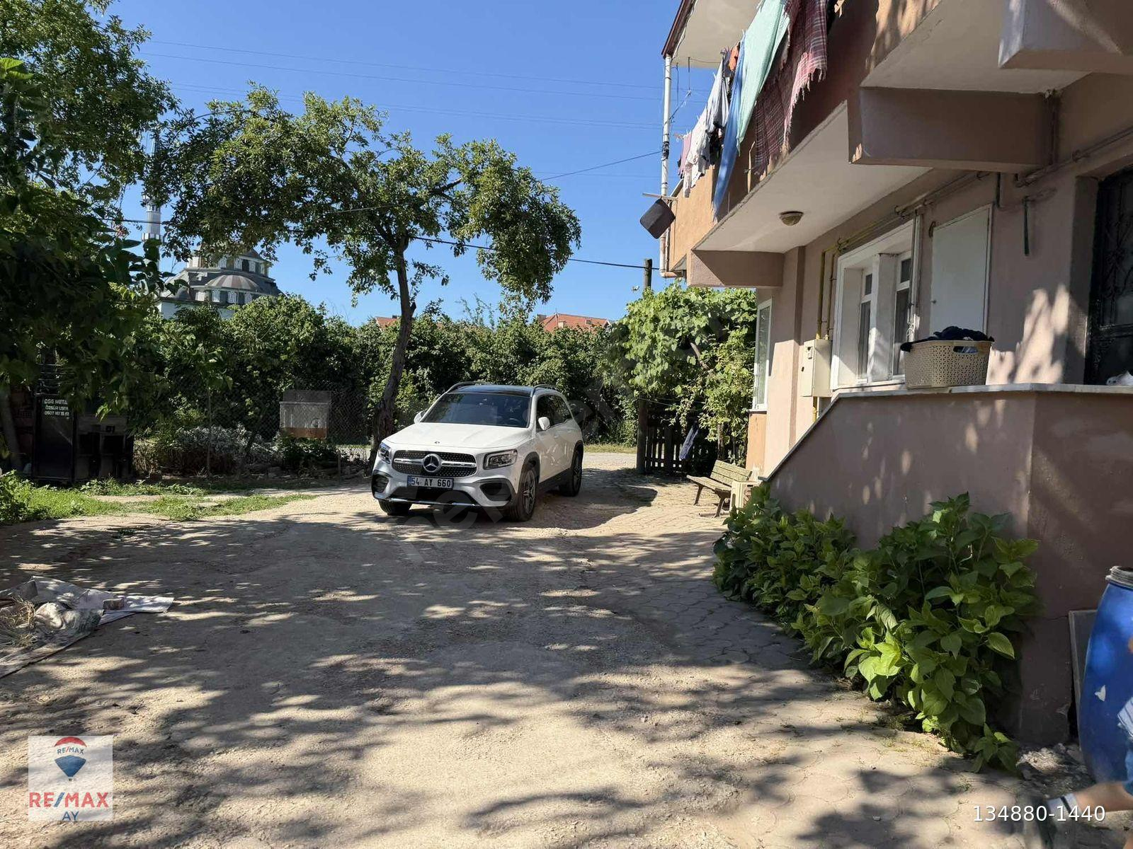 Satılık 3+1 Daire Hendek Fırsat REMAX AY