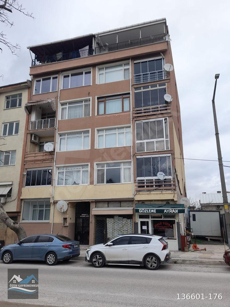 LONDRA ASFALTINDA 3+1 GENİŞ FERAH SATILIK DAİRE