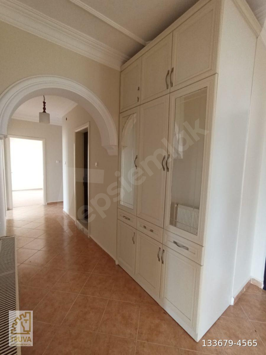 TRUVA//MÜKEMMEL KONUMDA ÇOK GENİŞ ARAKAT KİRALIK 3+1 DAİRE