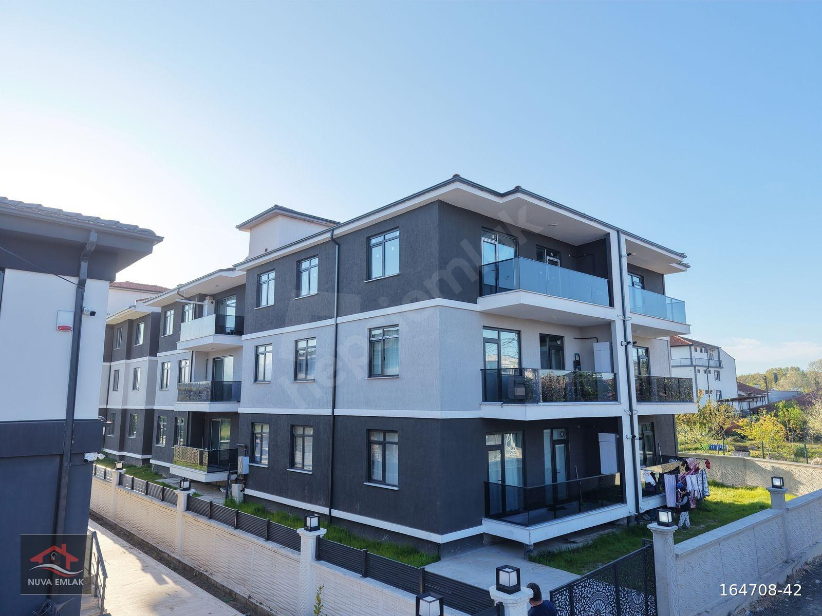 ARİFİYE AŞAĞI KİRAZCADA SADIKA SABANCI HASTANESİNE 2+1 daire