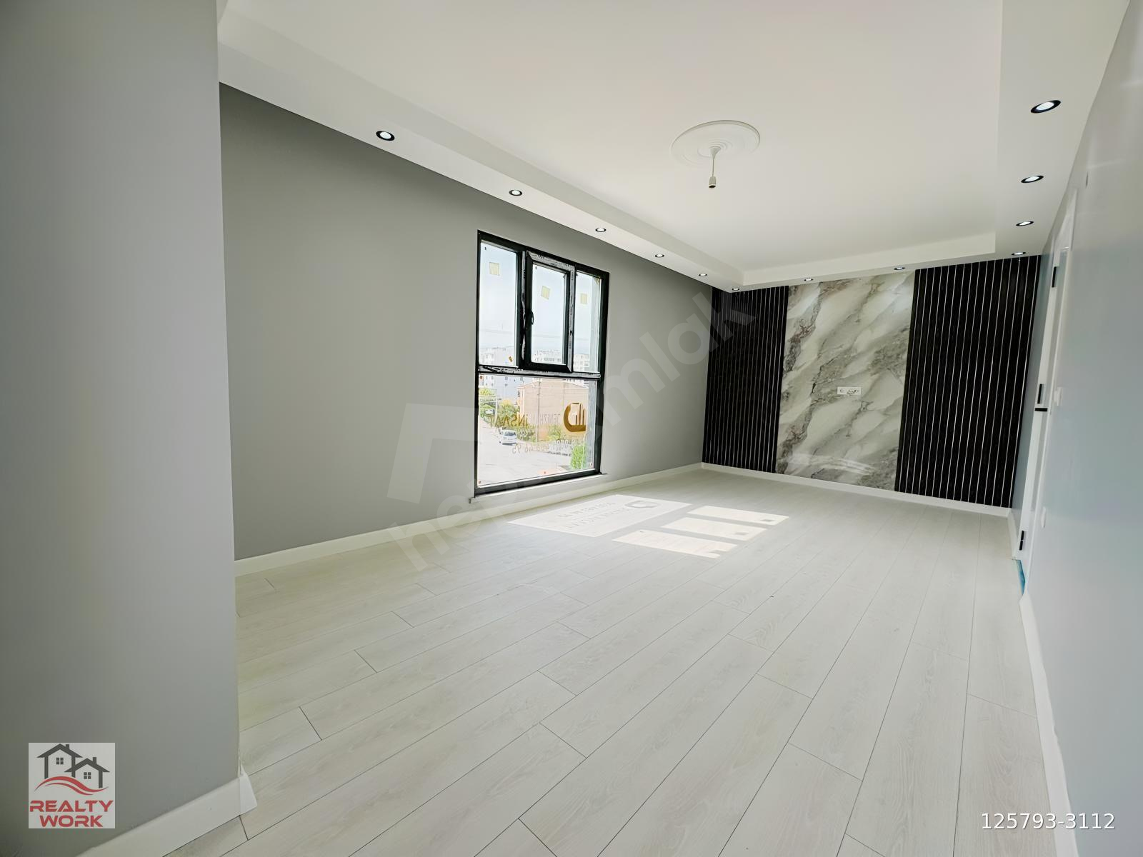 AKSE MAHALLESİNDE 85 M² NET GENİŞLİĞİNDE ŞIK VE FERAH 2+1