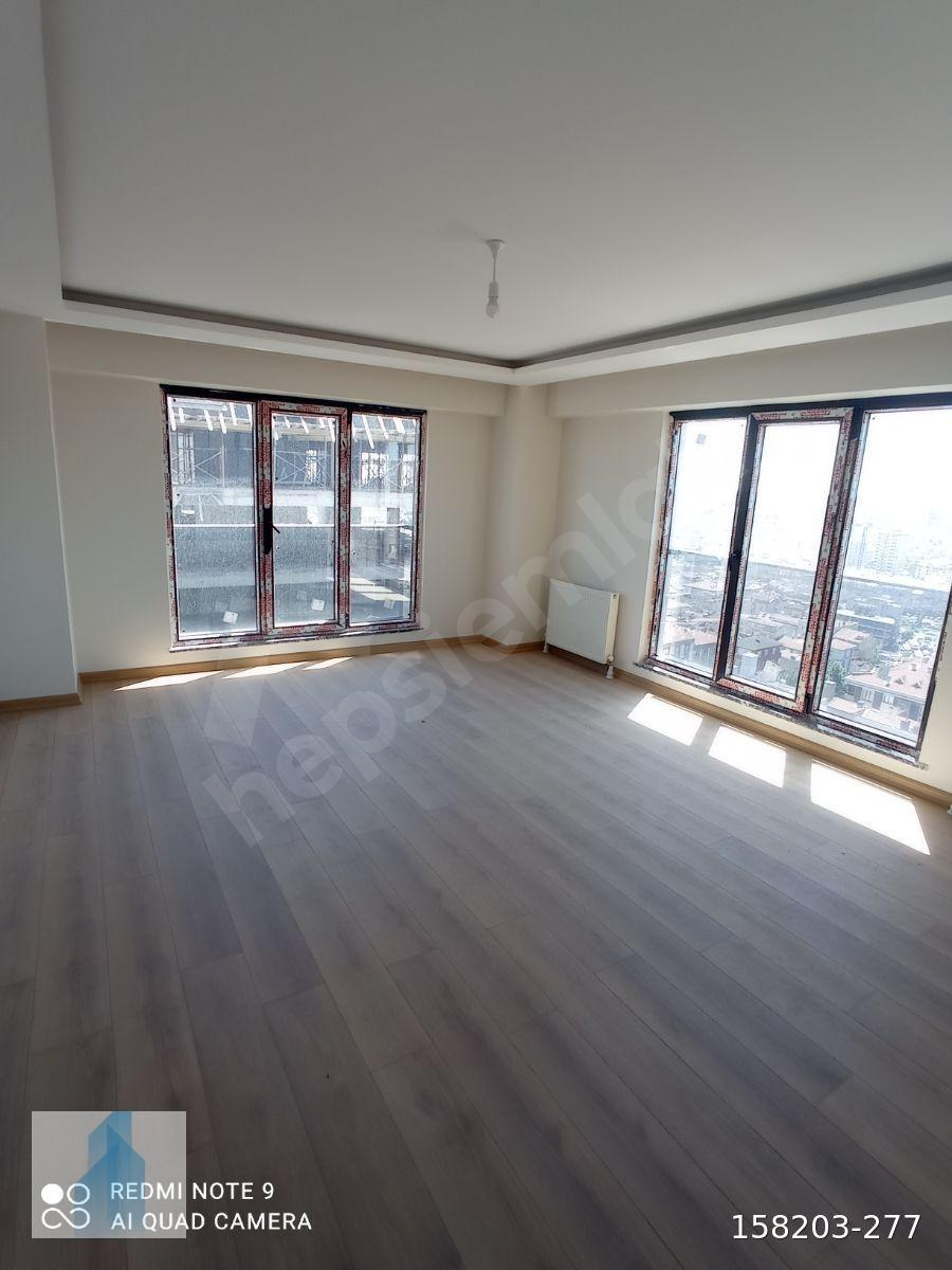 BAĞCILAR MEYDANA YAKIN SİTE İÇİNDE SIFIR 3+1 DAİRE, 120 M2