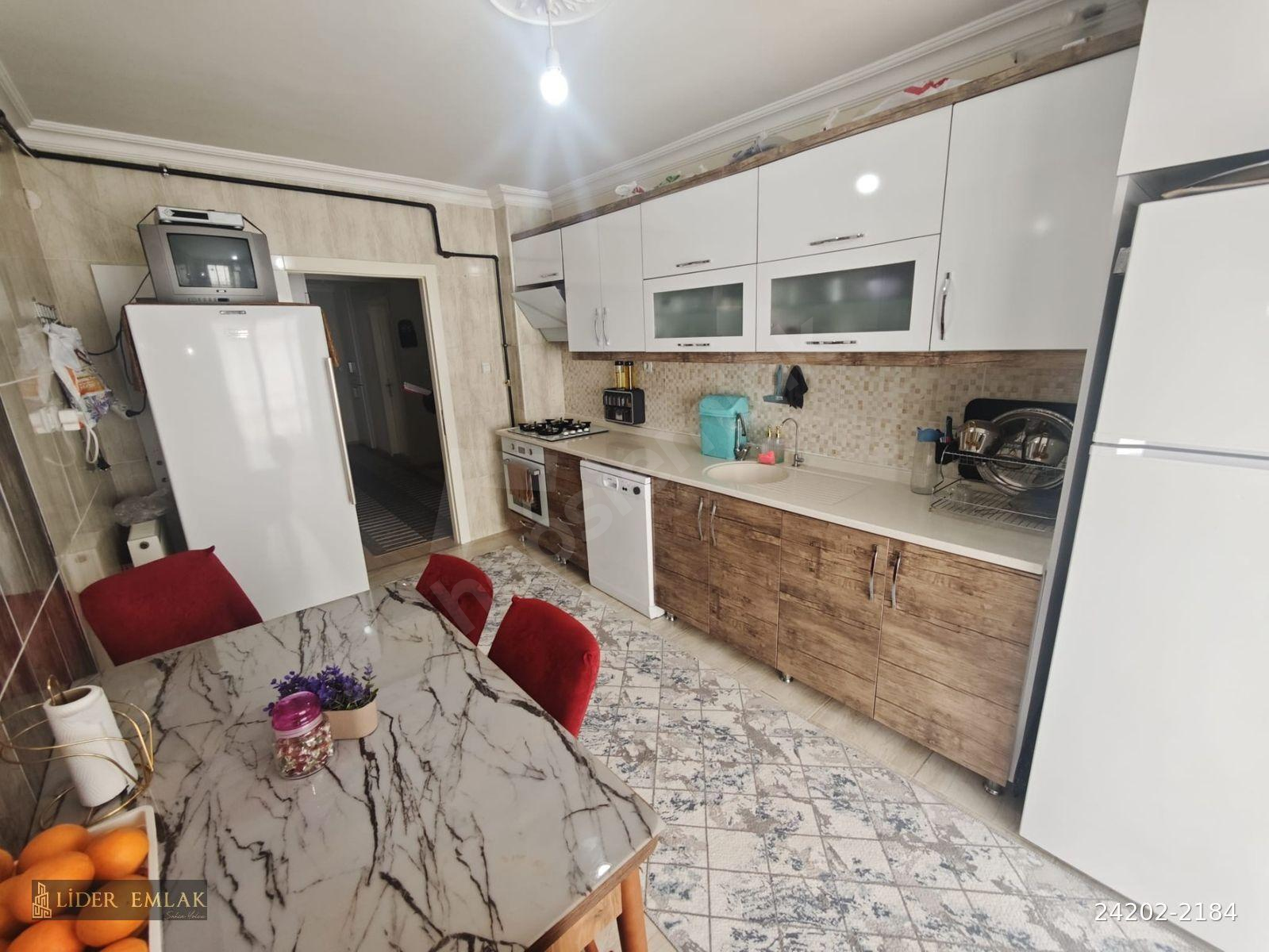 LİDER EMLAK'TAN KATTA 3+1 ASANSÖRLÜ SATILIK DAİRE