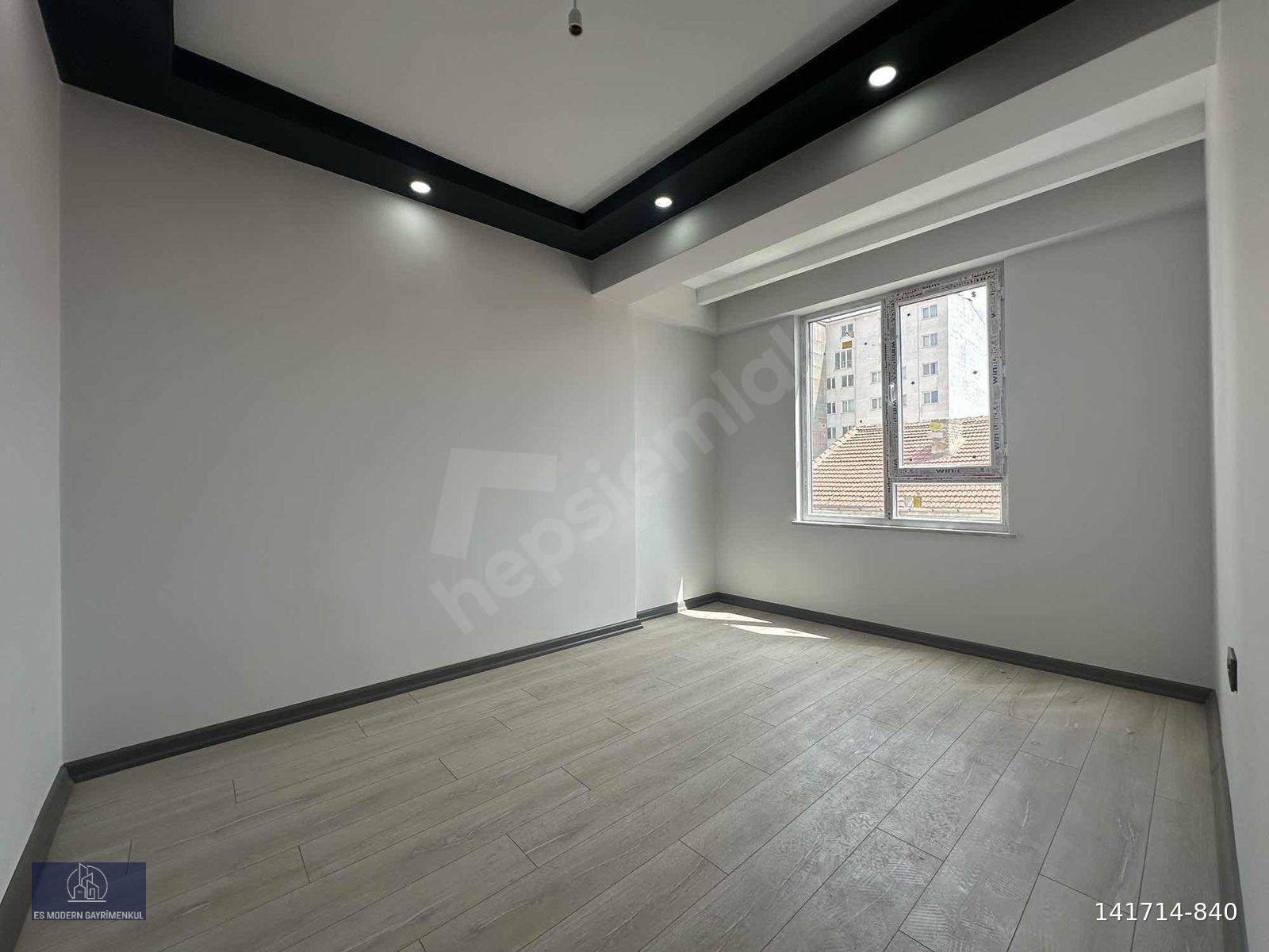 {YY] ZAFER MH. CADDE YAKINI SIFIR LÜX 2+0 AYRI MUTFAKLI DAİRE -