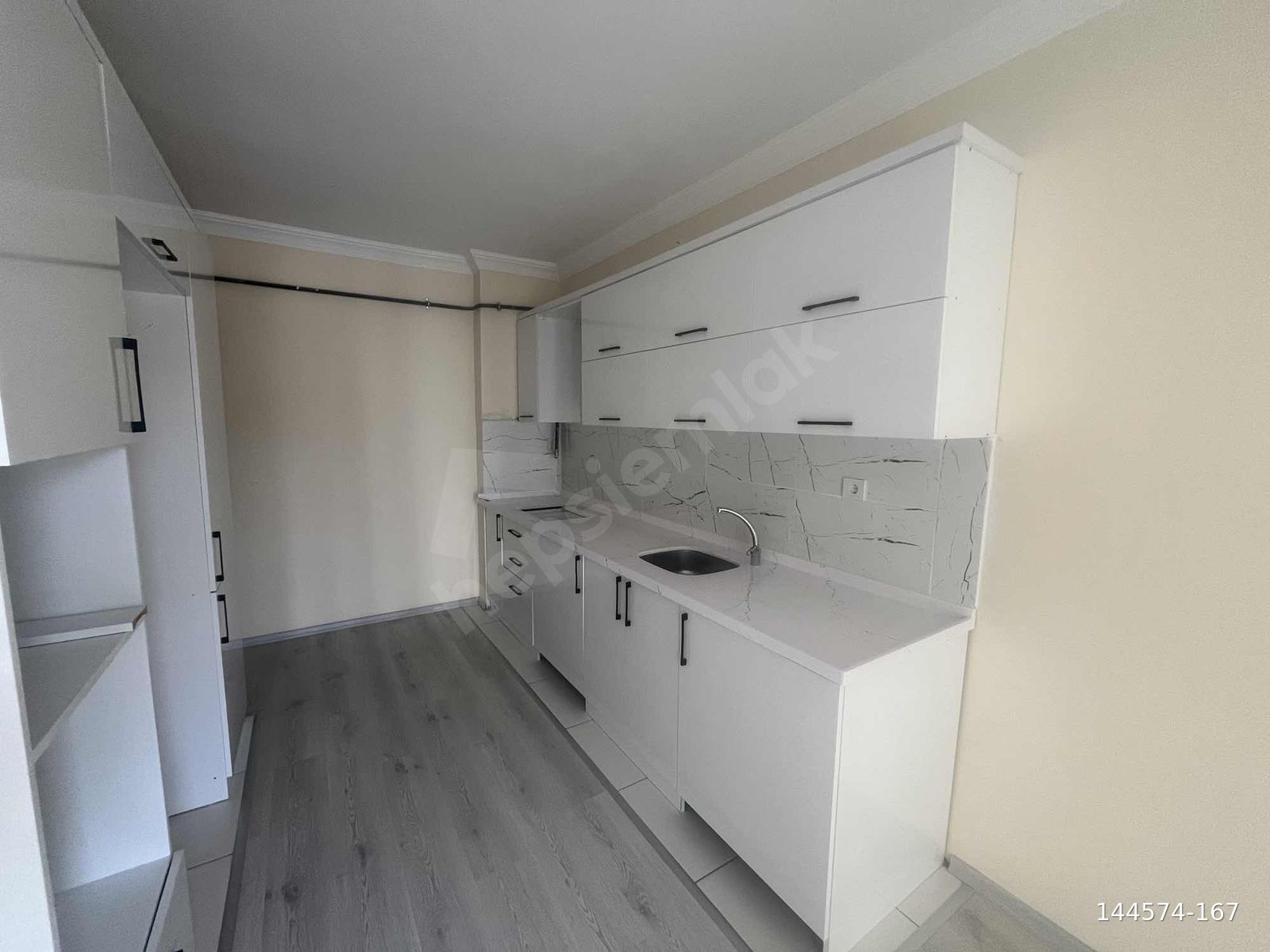 Nokta emlaktan Topçam da 2+1 kiralık daire