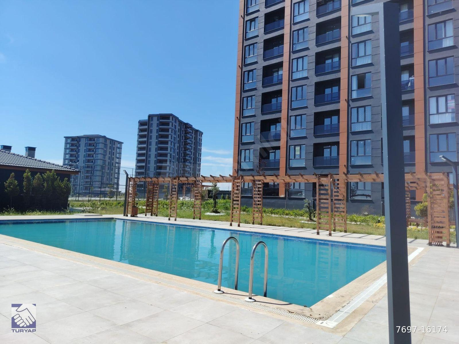 TURYAP'TAN UYSAL GLORİA REZİDANSTA HAVUZ CEPHELİ SATILIK 1+1 DAİRE