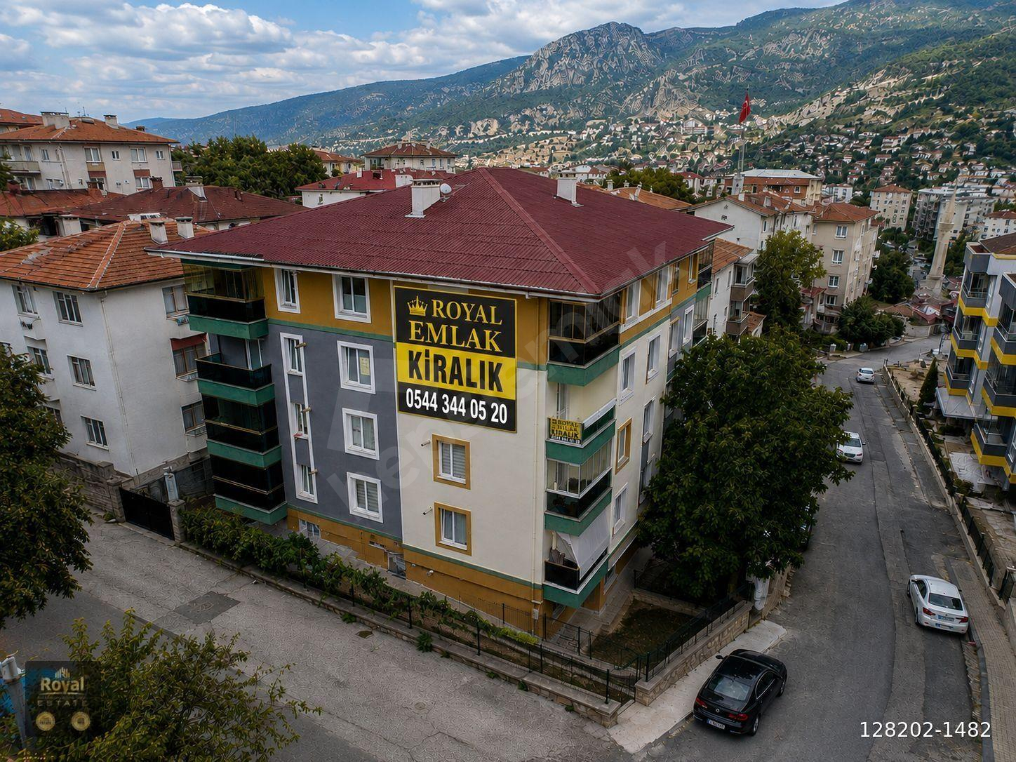 Royal Emlak'tan akbilek Mahallesi'nde full eşyalı 1+1 daire