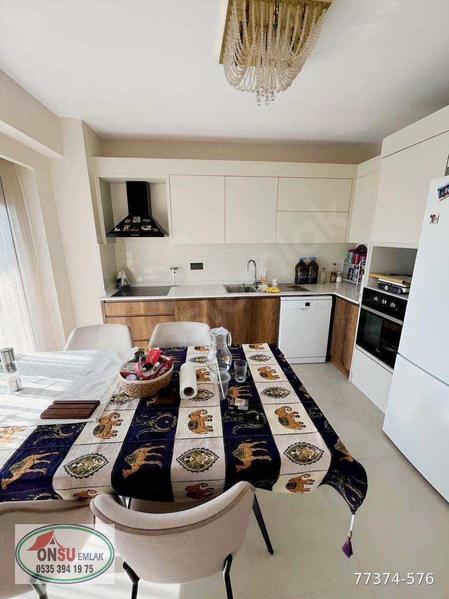 bayraklı manavkuyuda site içi ,manzaralı,lüx yapılısatılık daire