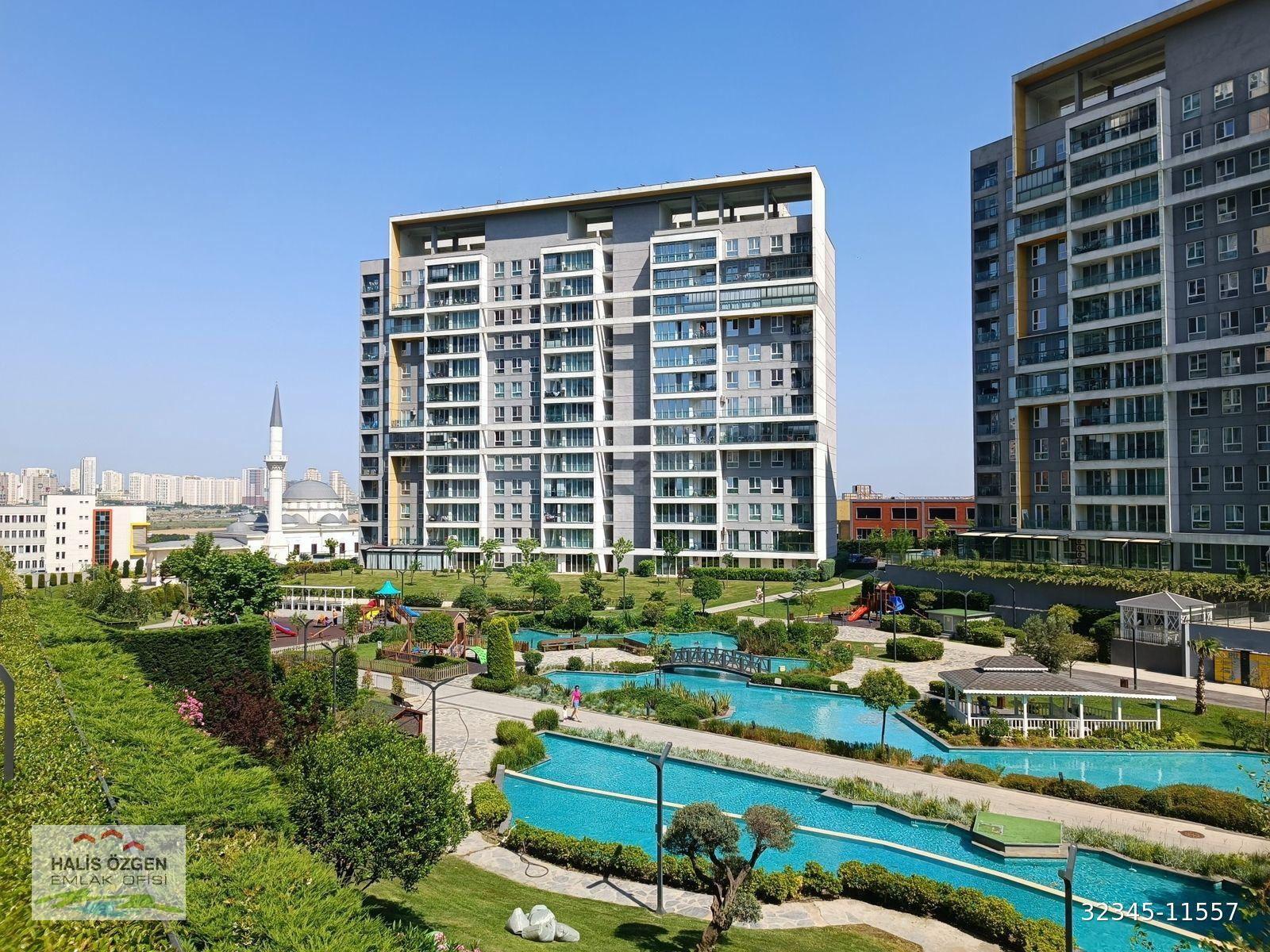 GÖL PANORAMA EVLERİNDE KISA KATLIDA TEMİZ 3+1 KİRALIK DAİRE