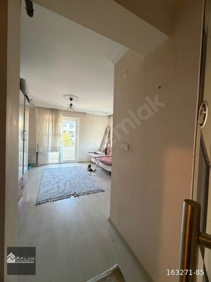 100.YIL MAHALLES'İNDE SATILIK 1+1 FIRSAT DAİRE !